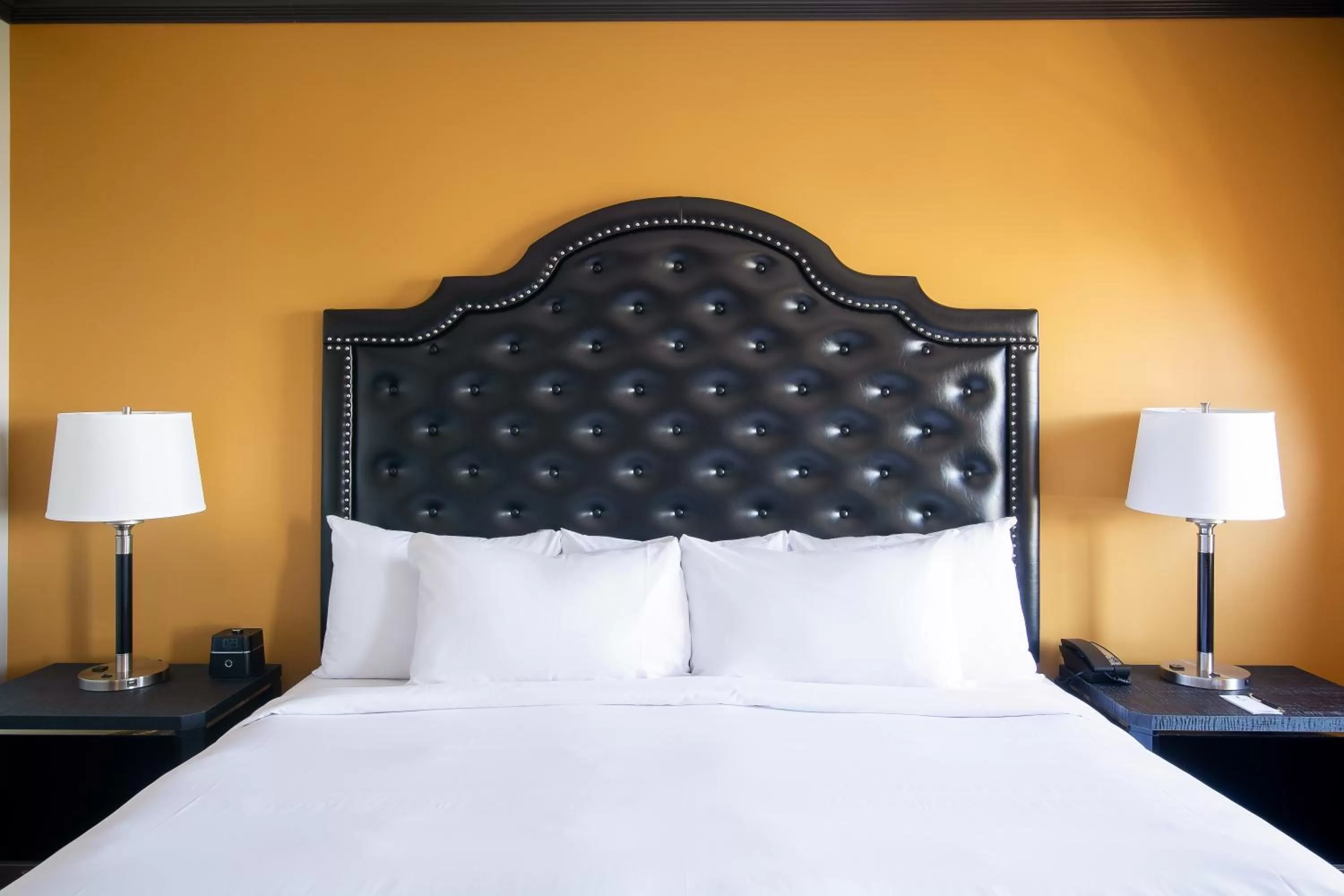 Bed in Hotel Clarendon