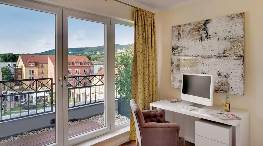 Photo of the whole room, TV/Entertainment Center in Hotel Villa Toskana