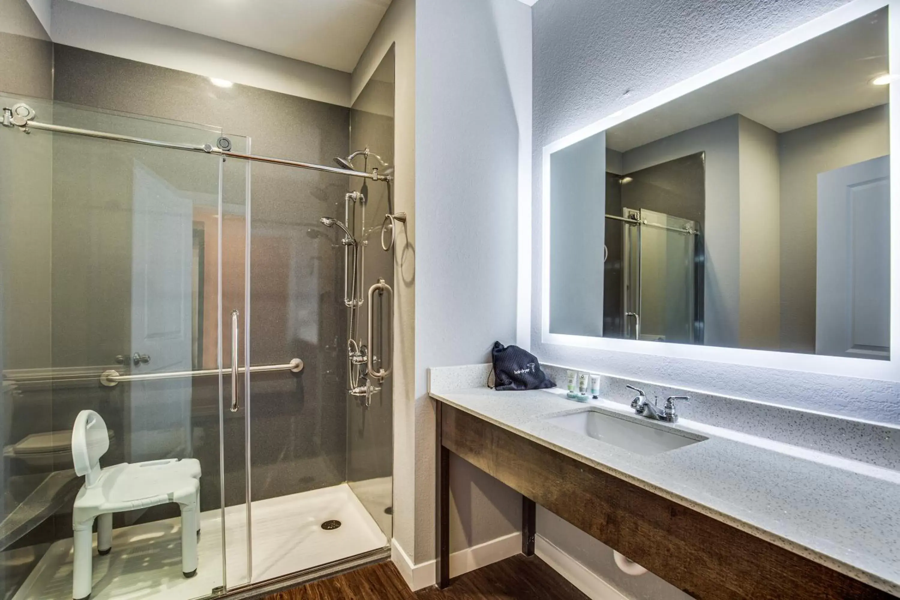 Bathroom in Scottish Inns & Suites Houston, TX