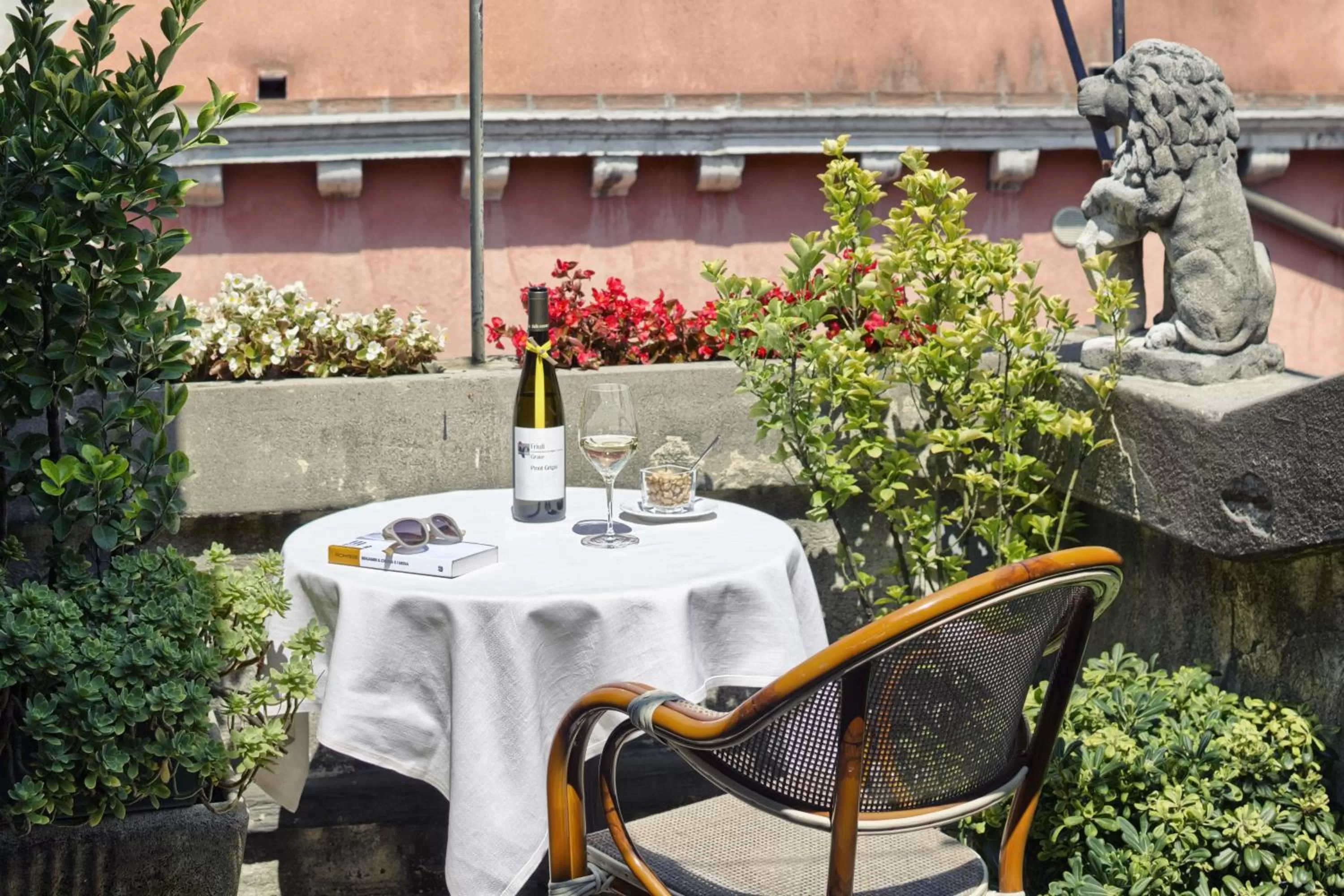 Balcony/Terrace in Antica Locanda al Gambero