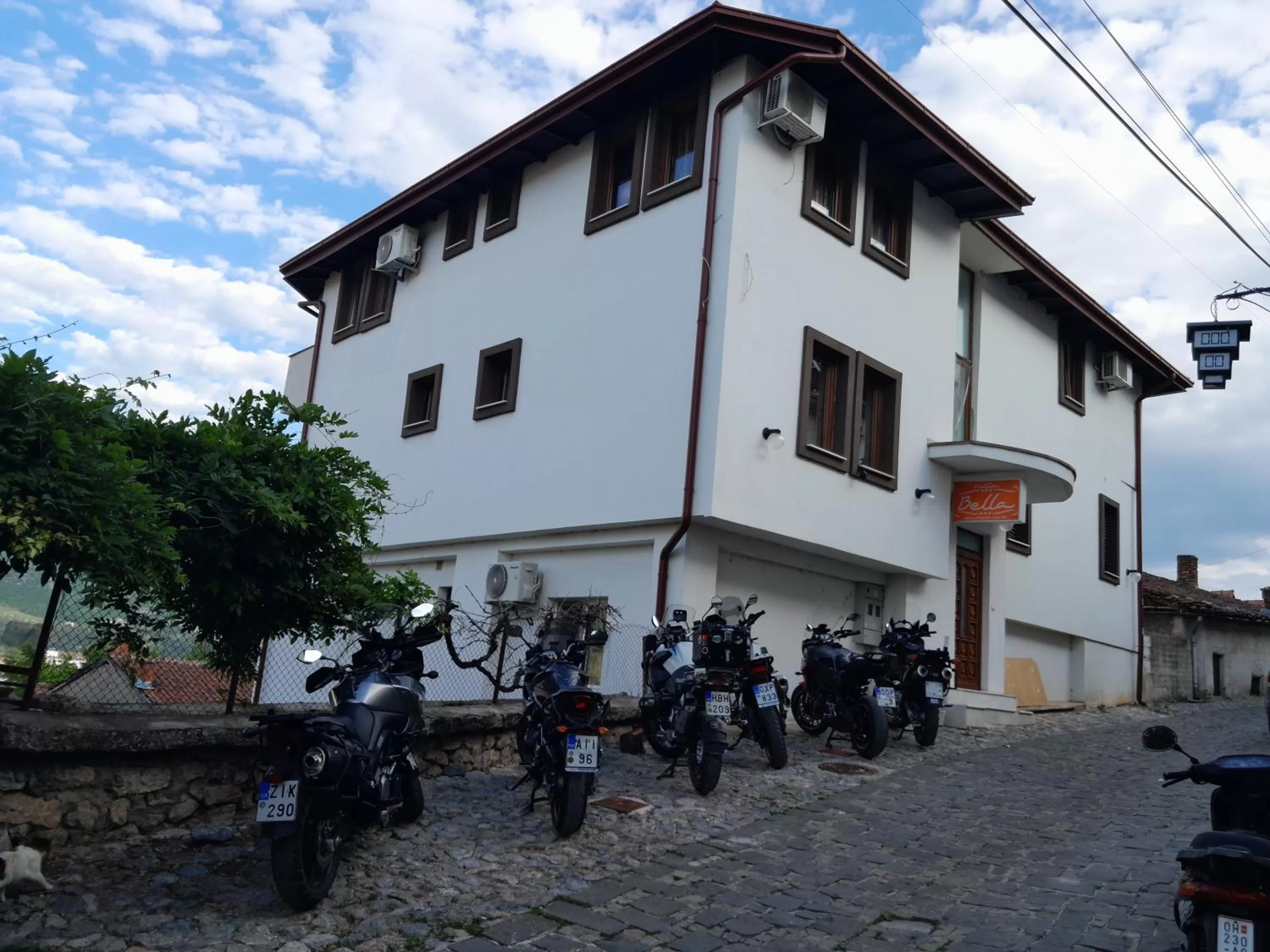 Property building in Villa Bella