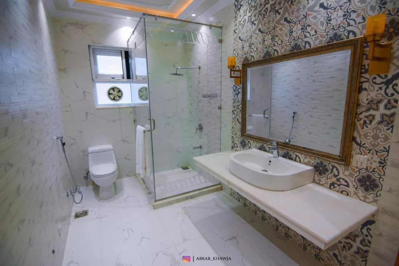 Bathroom in Arish Luxury Suites