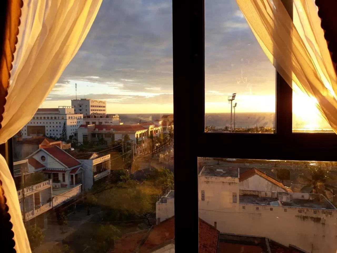 Sunrise/Sunset in Aries Hotel