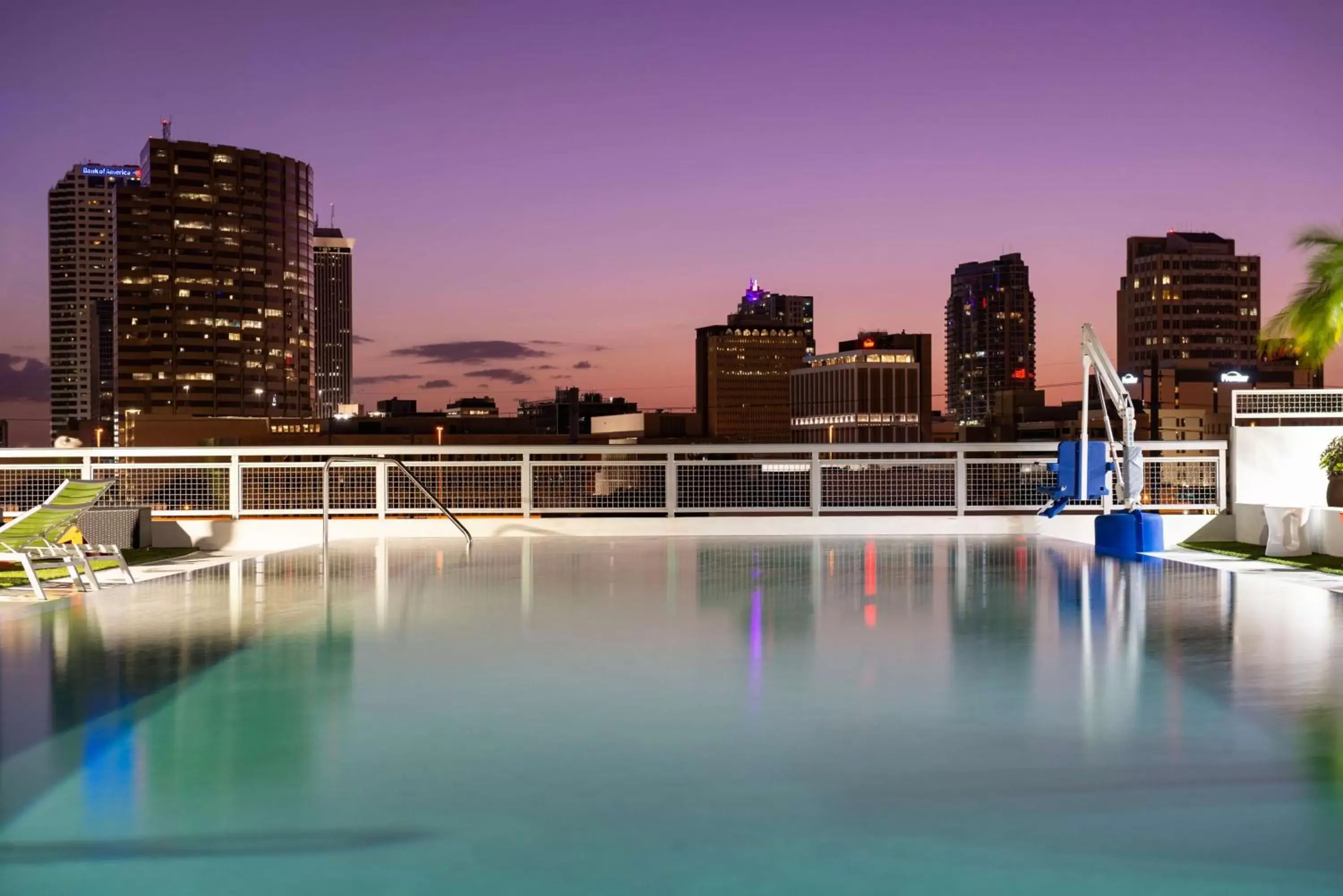 Swimming Pool in Home2 Suites By Hilton Tampa Downtown Channel District