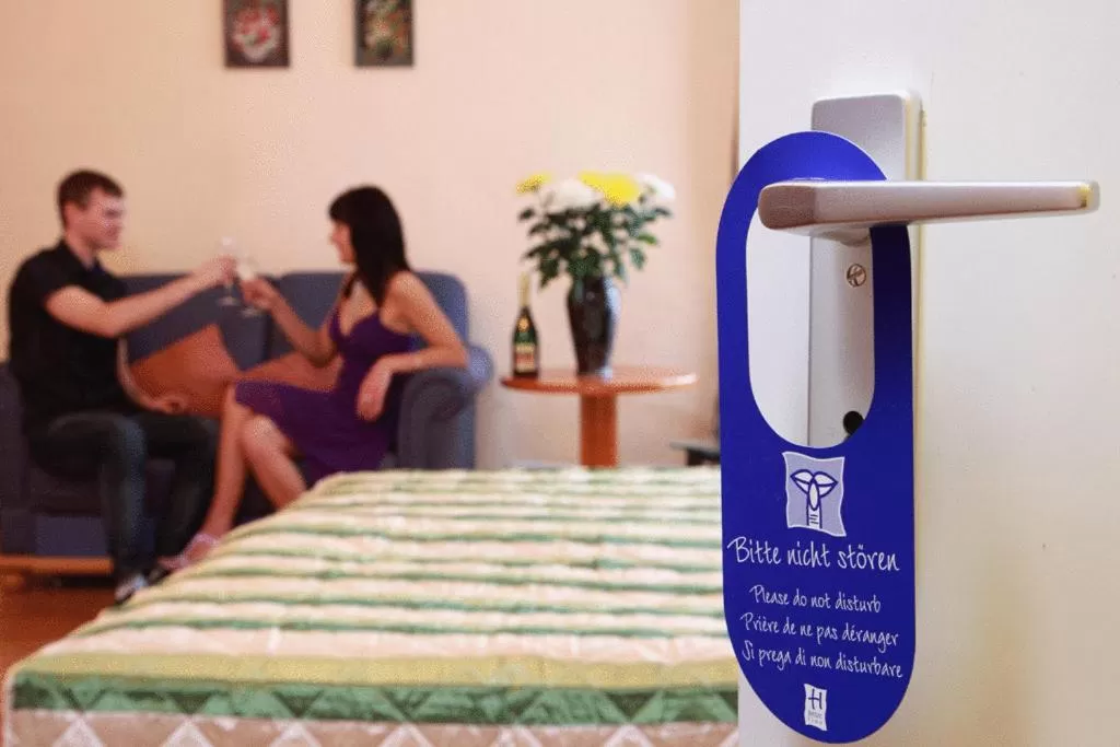 Bed in Hotel Central Inn am Hauptbahnhof Pension