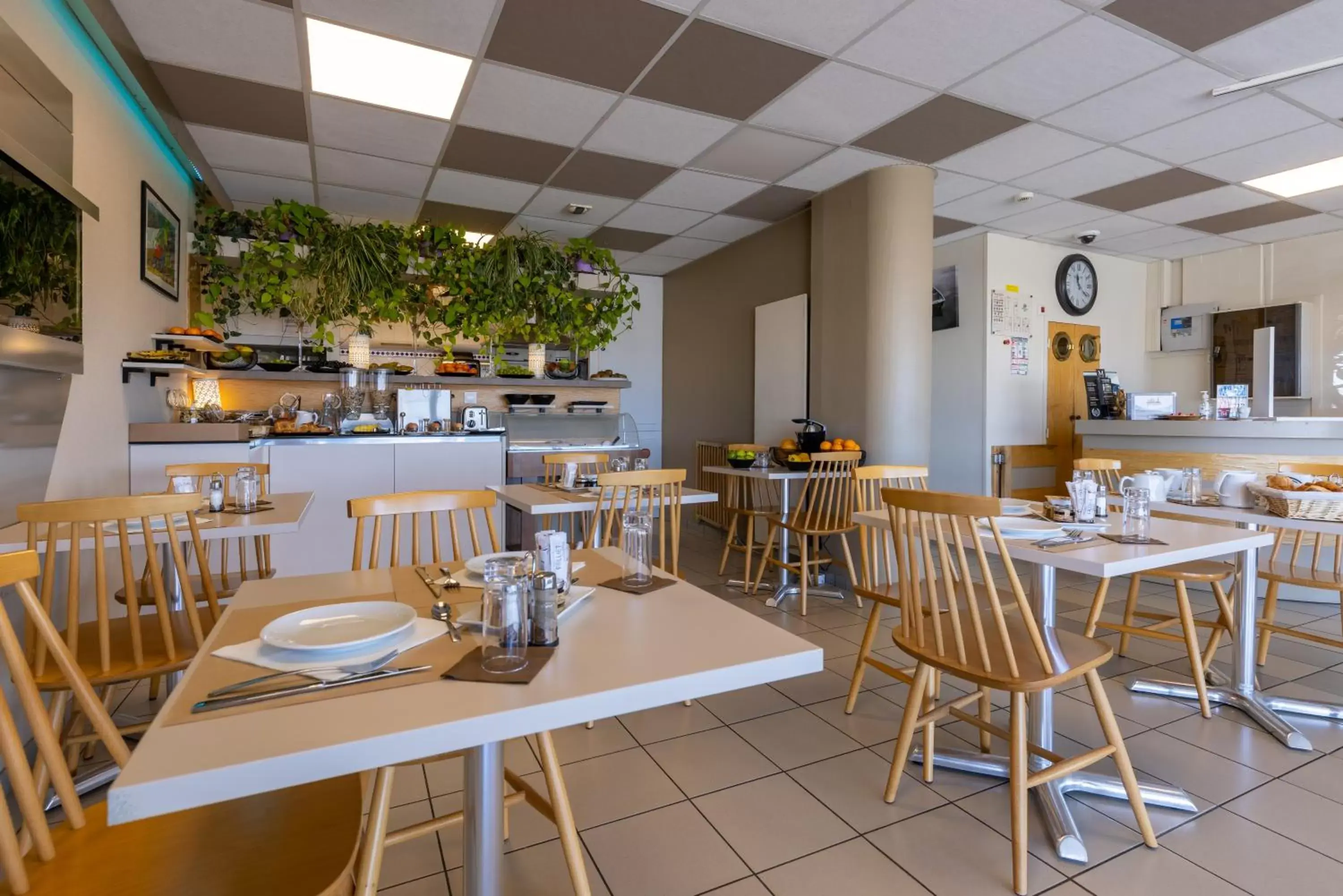 Breakfast, Restaurant/Places to Eat in Logis Hôtel Rêve de Sable