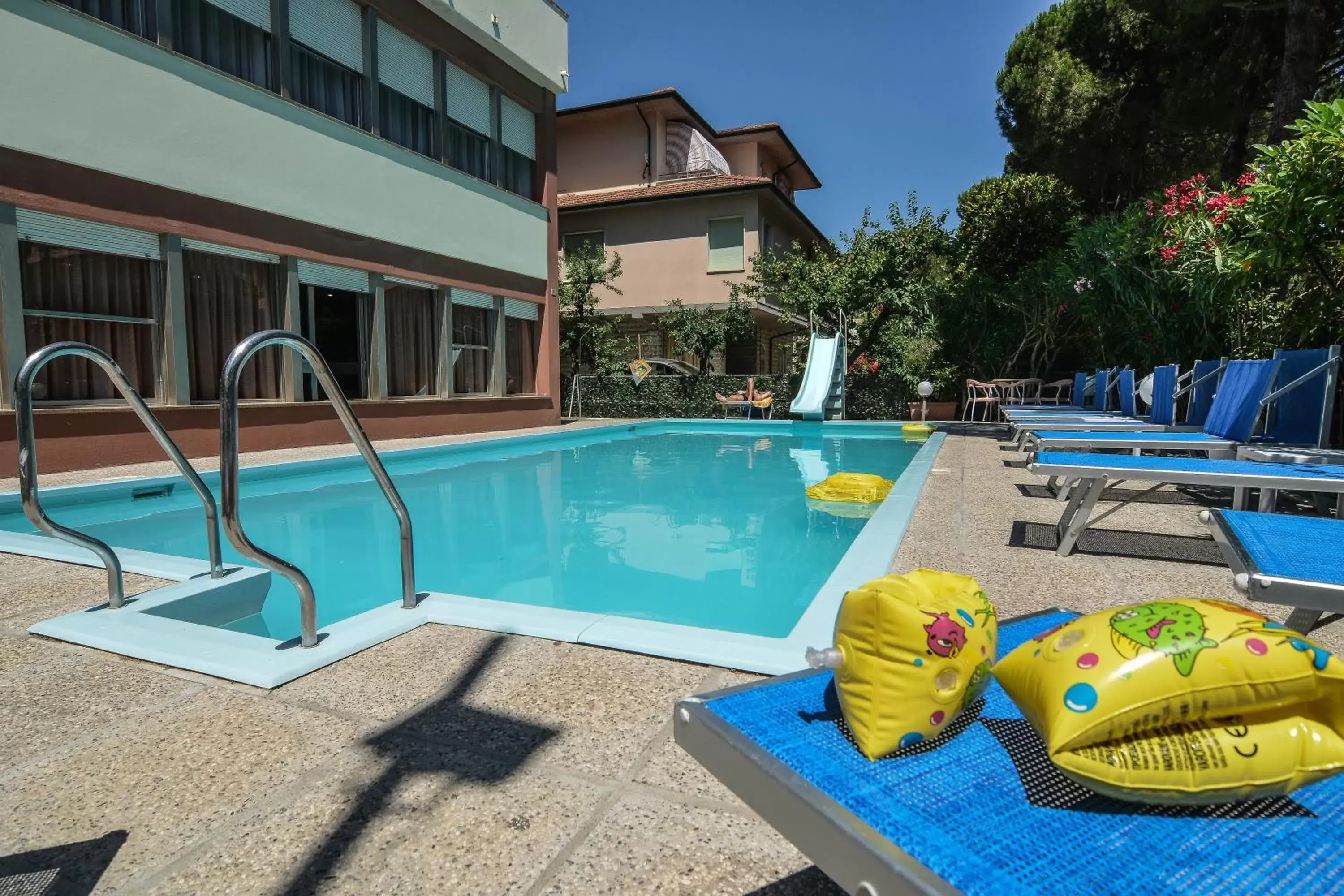 , Swimming Pool in Hotel Zani