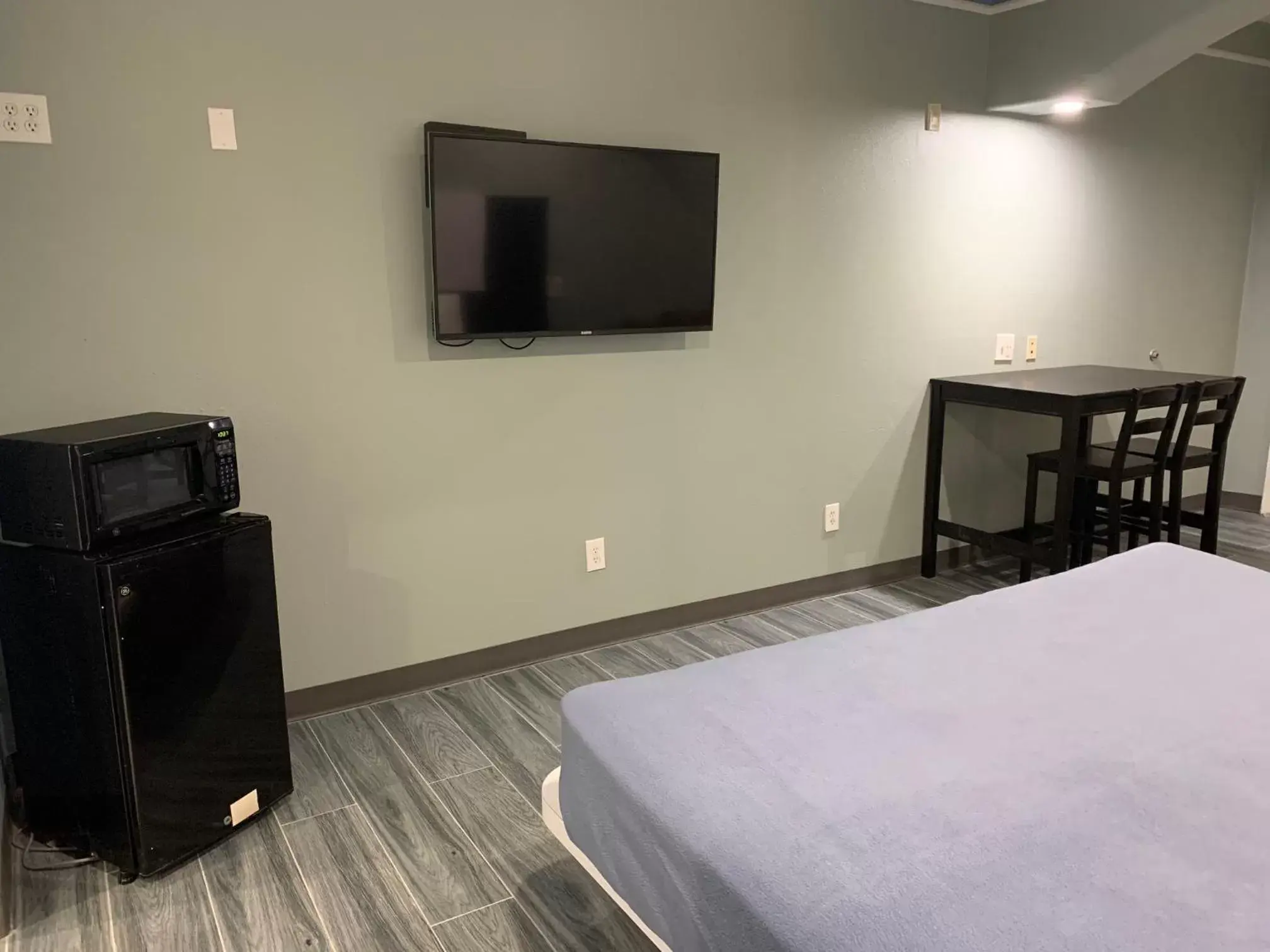 TV/Entertainment Center in Crystal Suites
