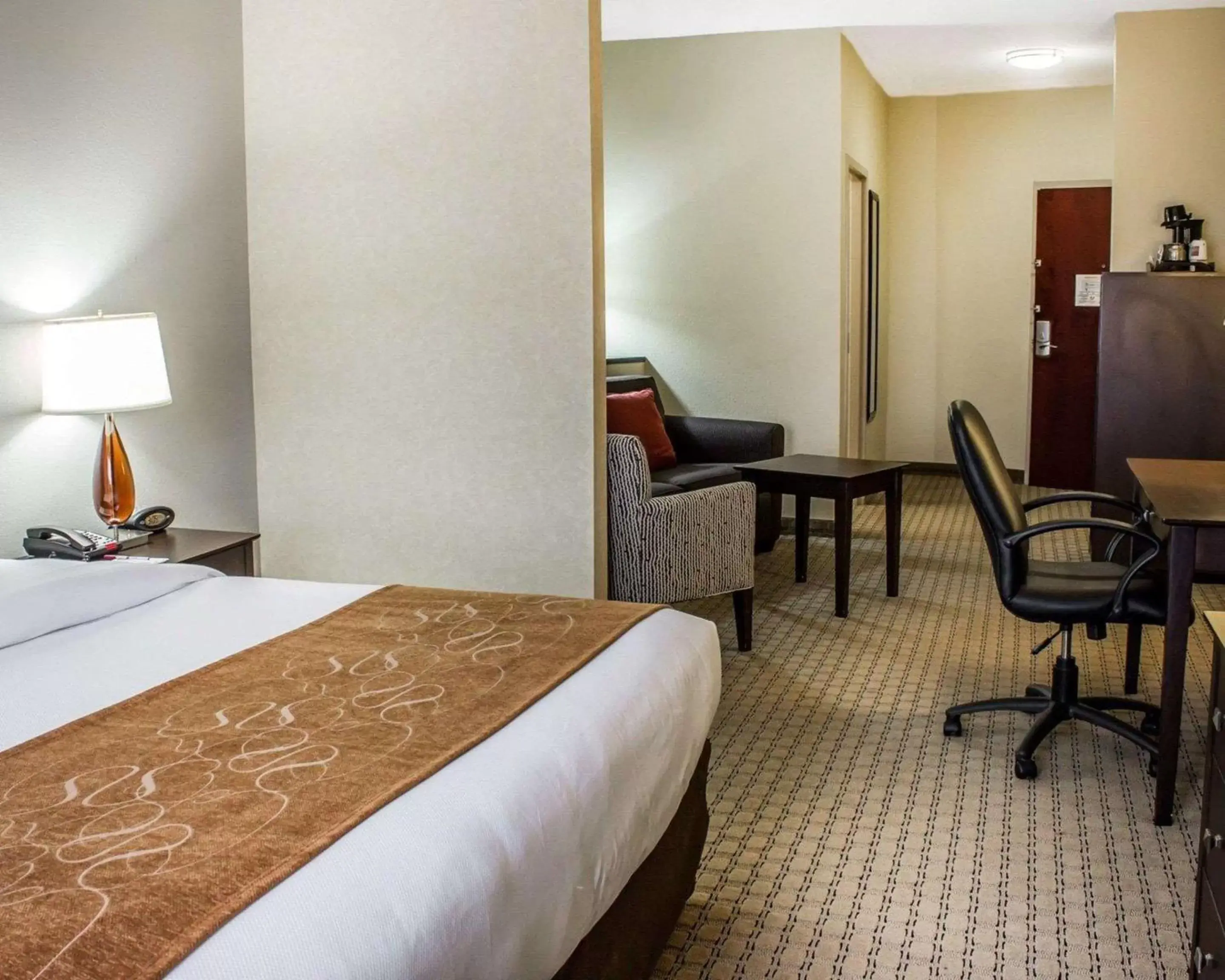 Photo of the whole room, Bed in Comfort Suites Wilson - I - 95