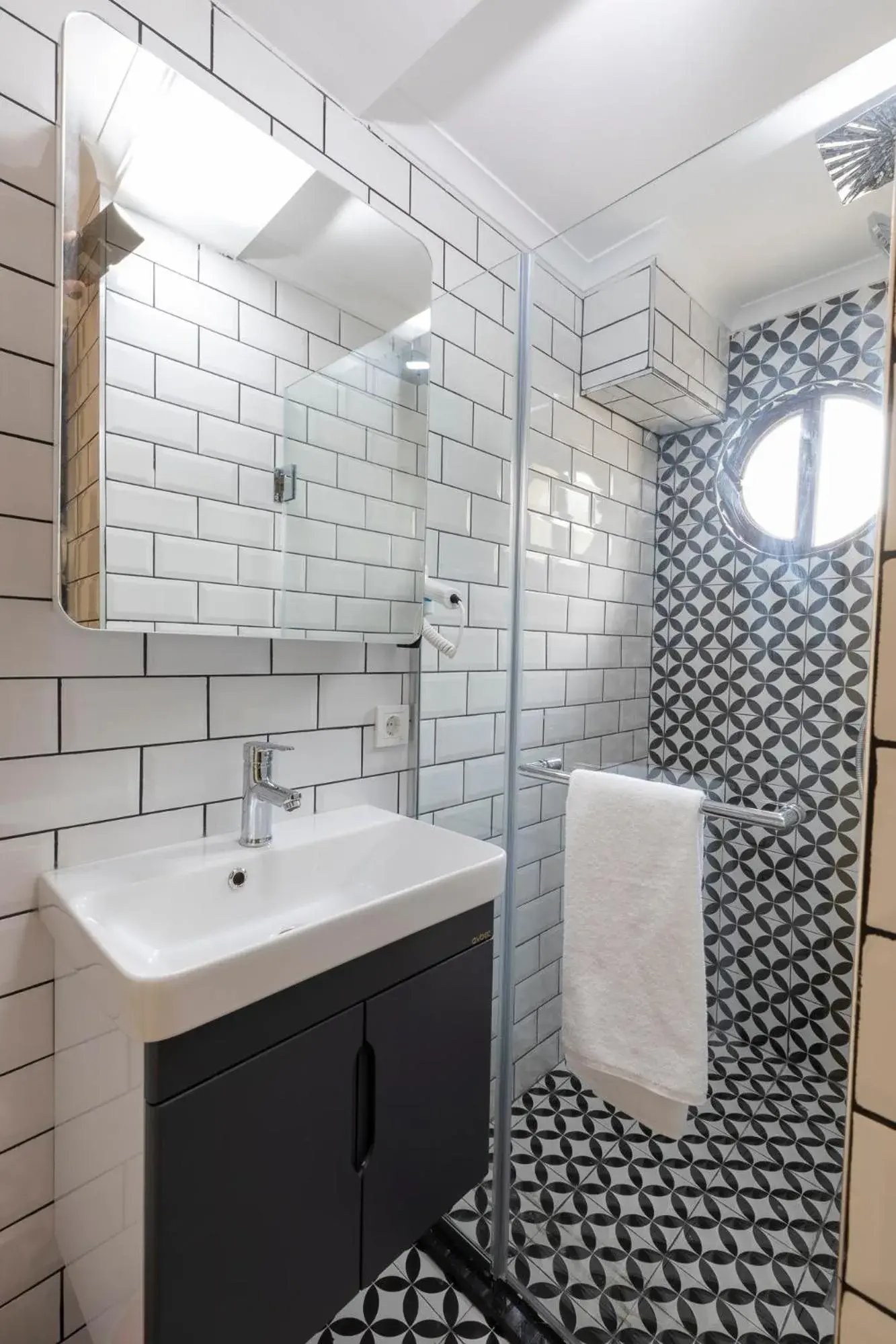 Bathroom in Mono Hotel