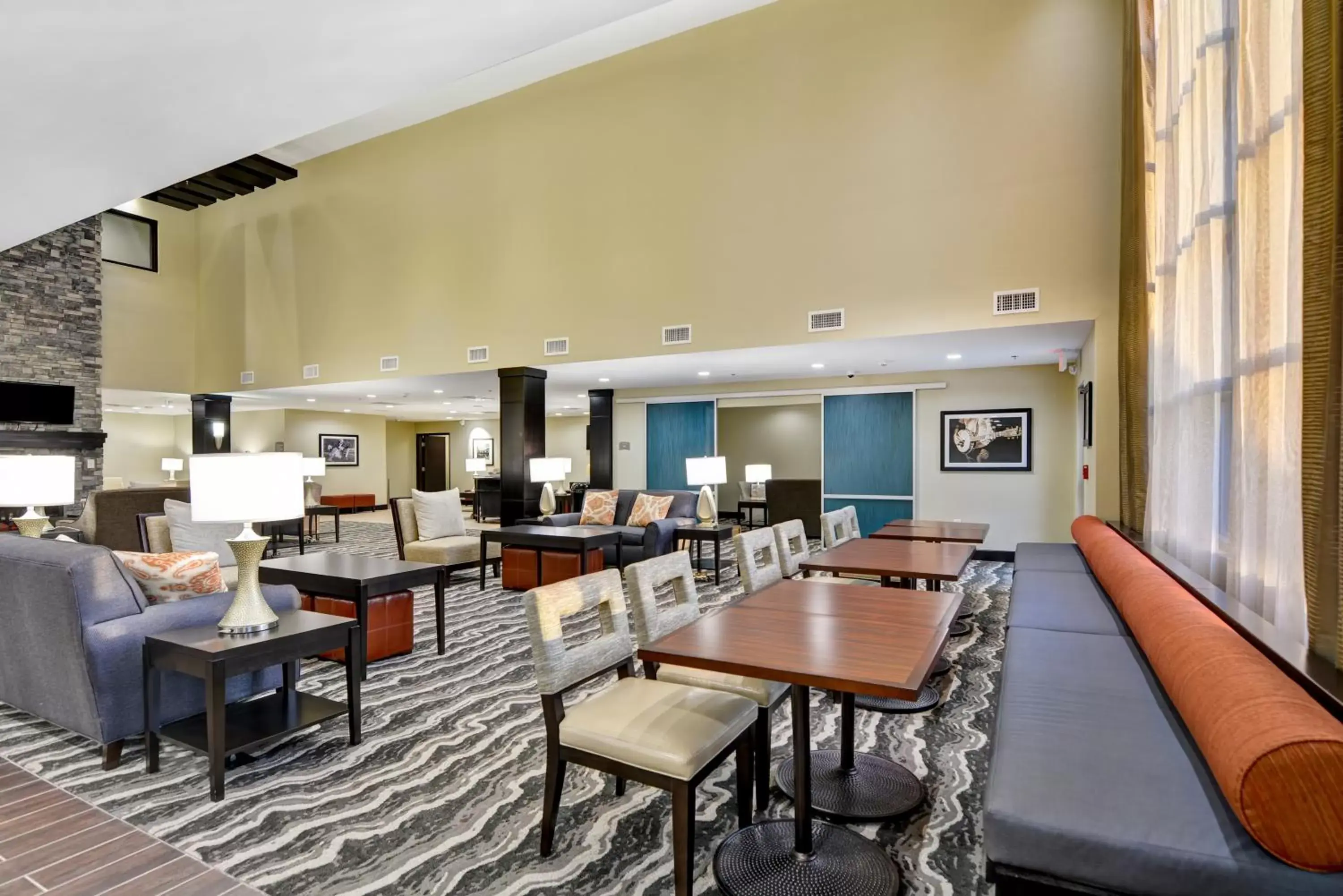 Property building, Restaurant/Places to Eat in Staybridge Suites Mt Juliet - Nashville Area