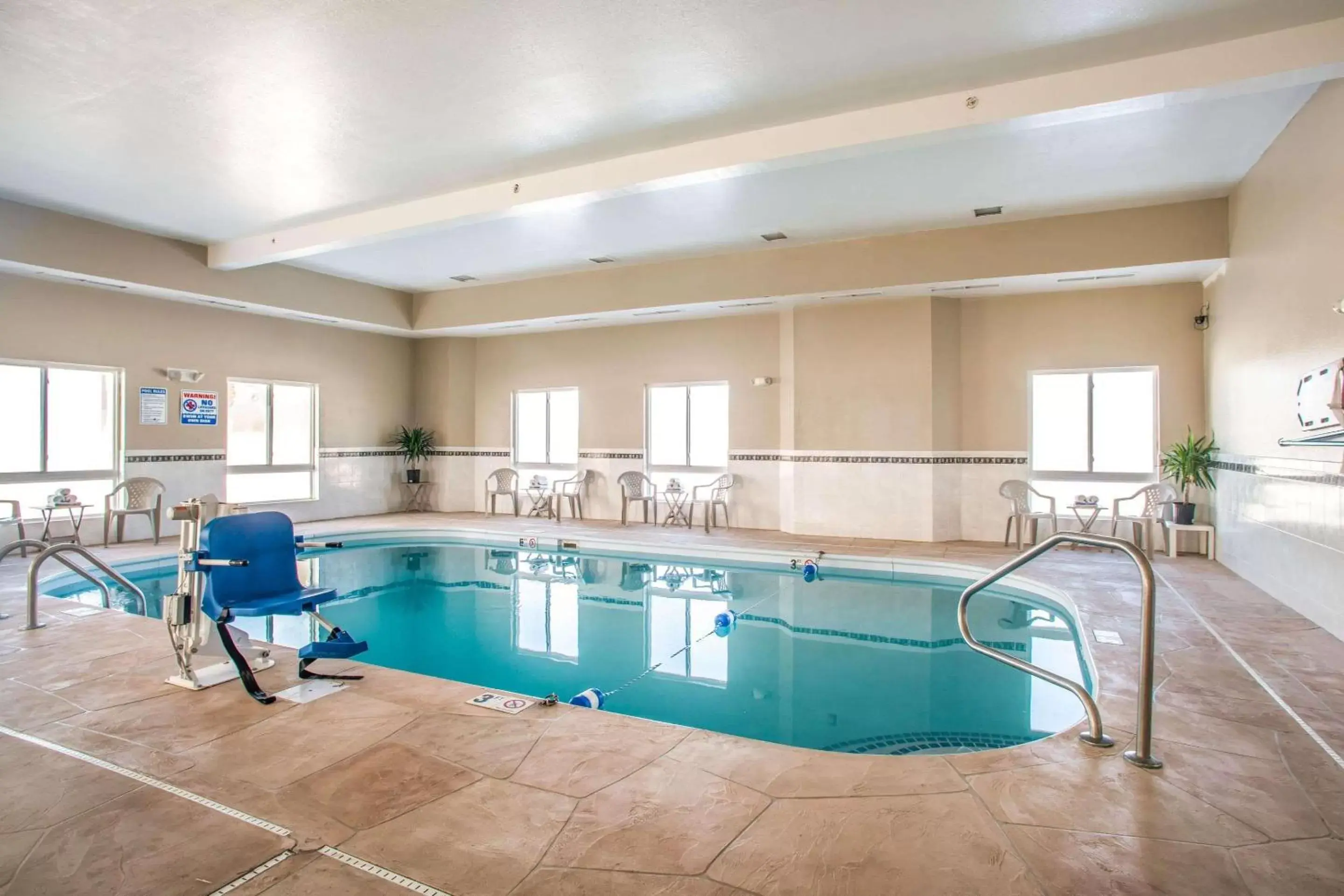 Activities, Swimming Pool in Sleep Inn Decatur I-72