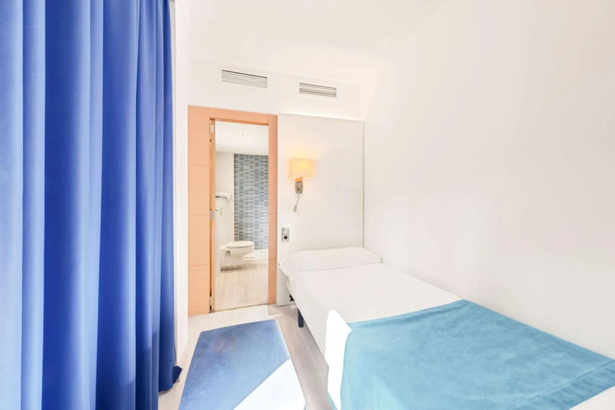 Bed in Hotel Agua Beach "Adults only"