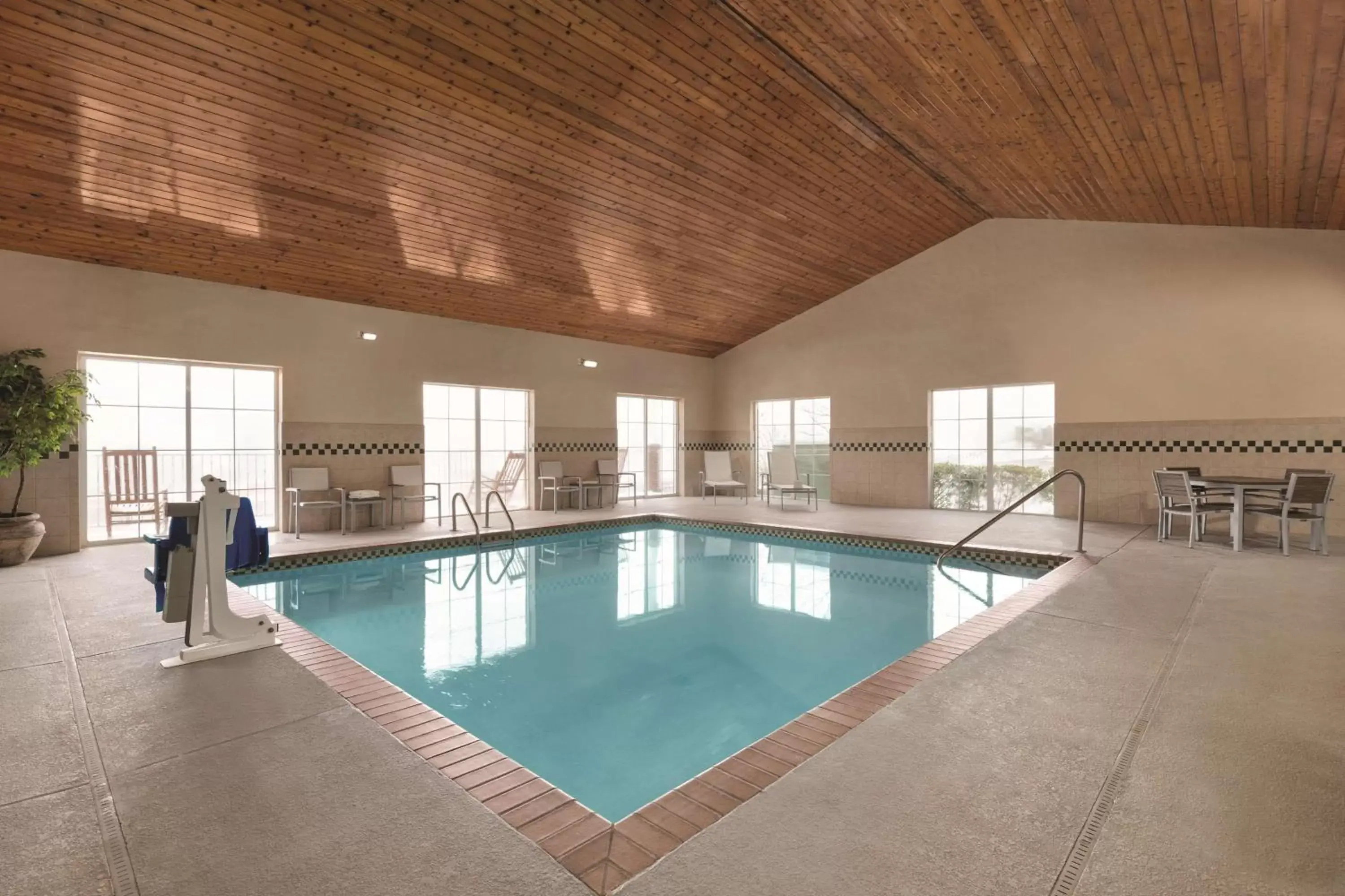 Activities, Swimming Pool in Country Inn & Suites by Radisson, Boone, NC