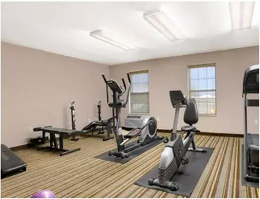 Fitness Center/Facilities in Super 8 by Wyndham Stafford/Springfield Area