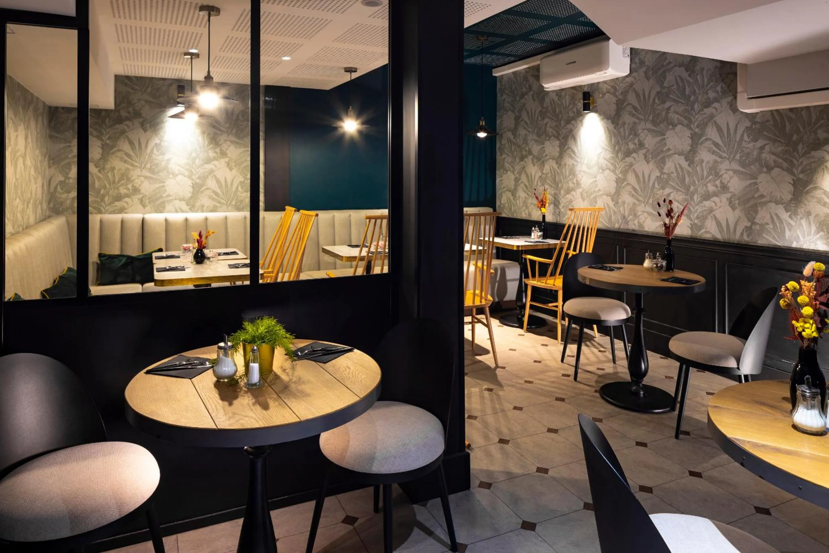 Breakfast in Hôtel Edmond W Lyon Part-Dieu