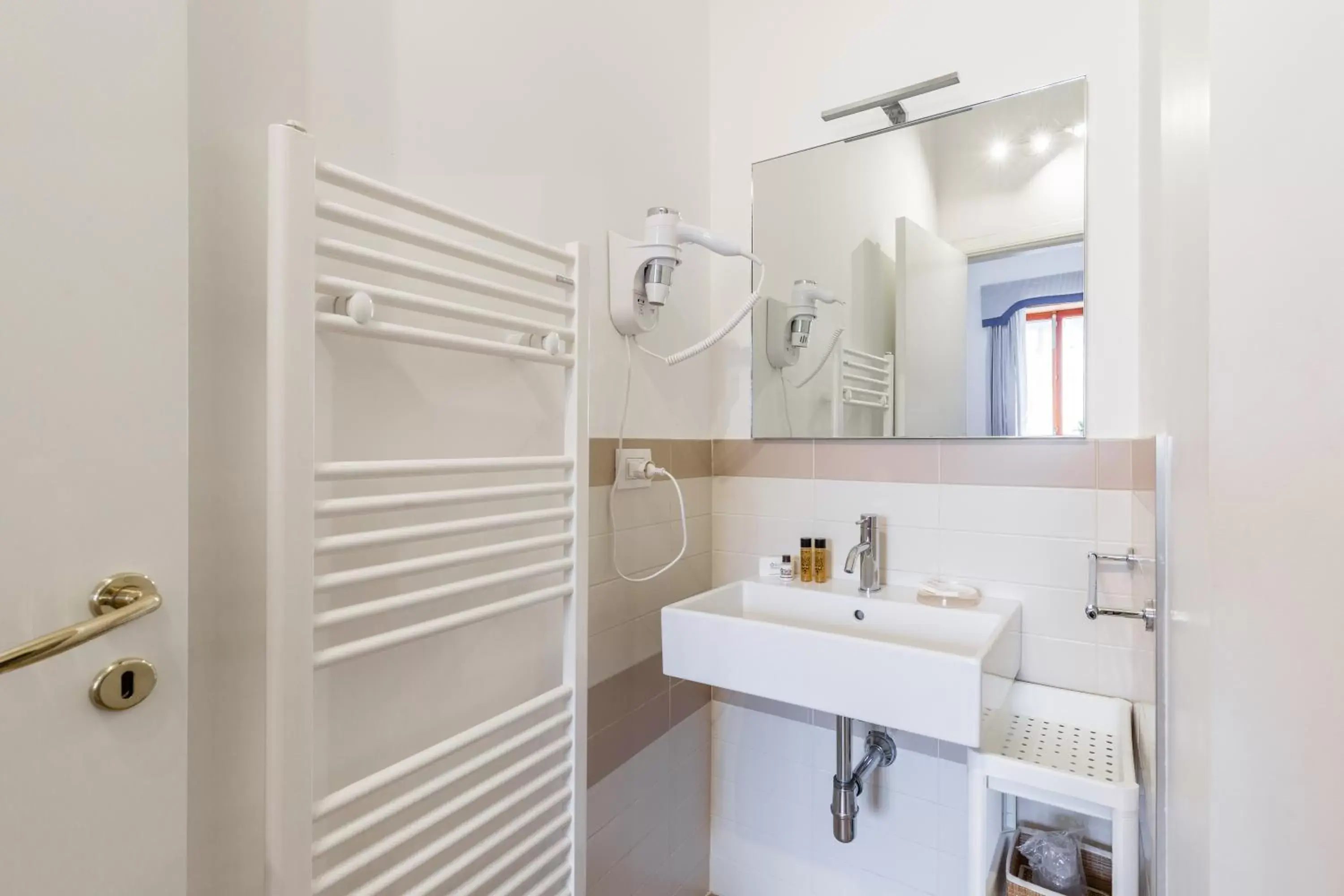 Bathroom in Palazzo Montalbano