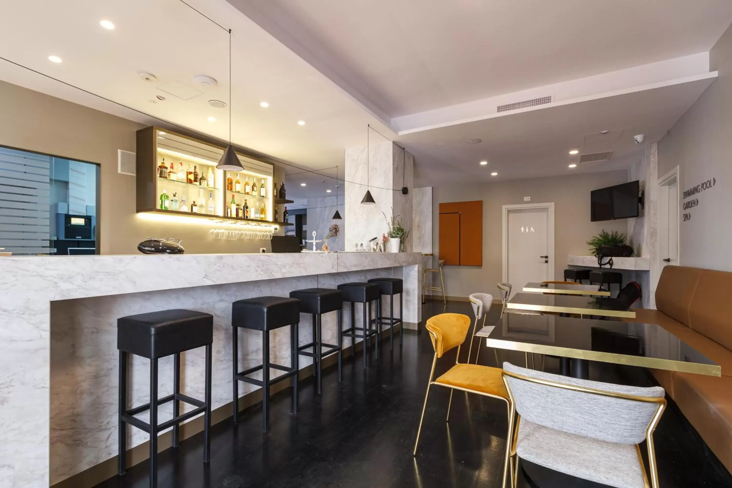 Lounge or bar in Seawater Hotel Bio & Beauty Spa Lounge or bar in Seawater Hotel Bio & Beauty Spa