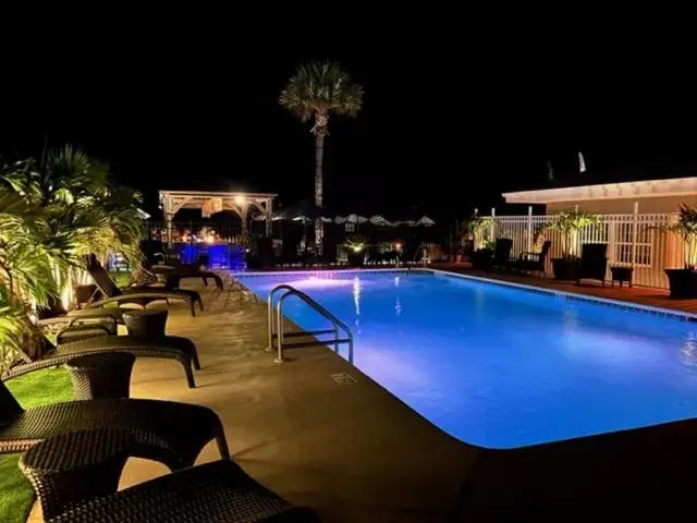 Pool view, Swimming Pool in Bleu Beach Resort