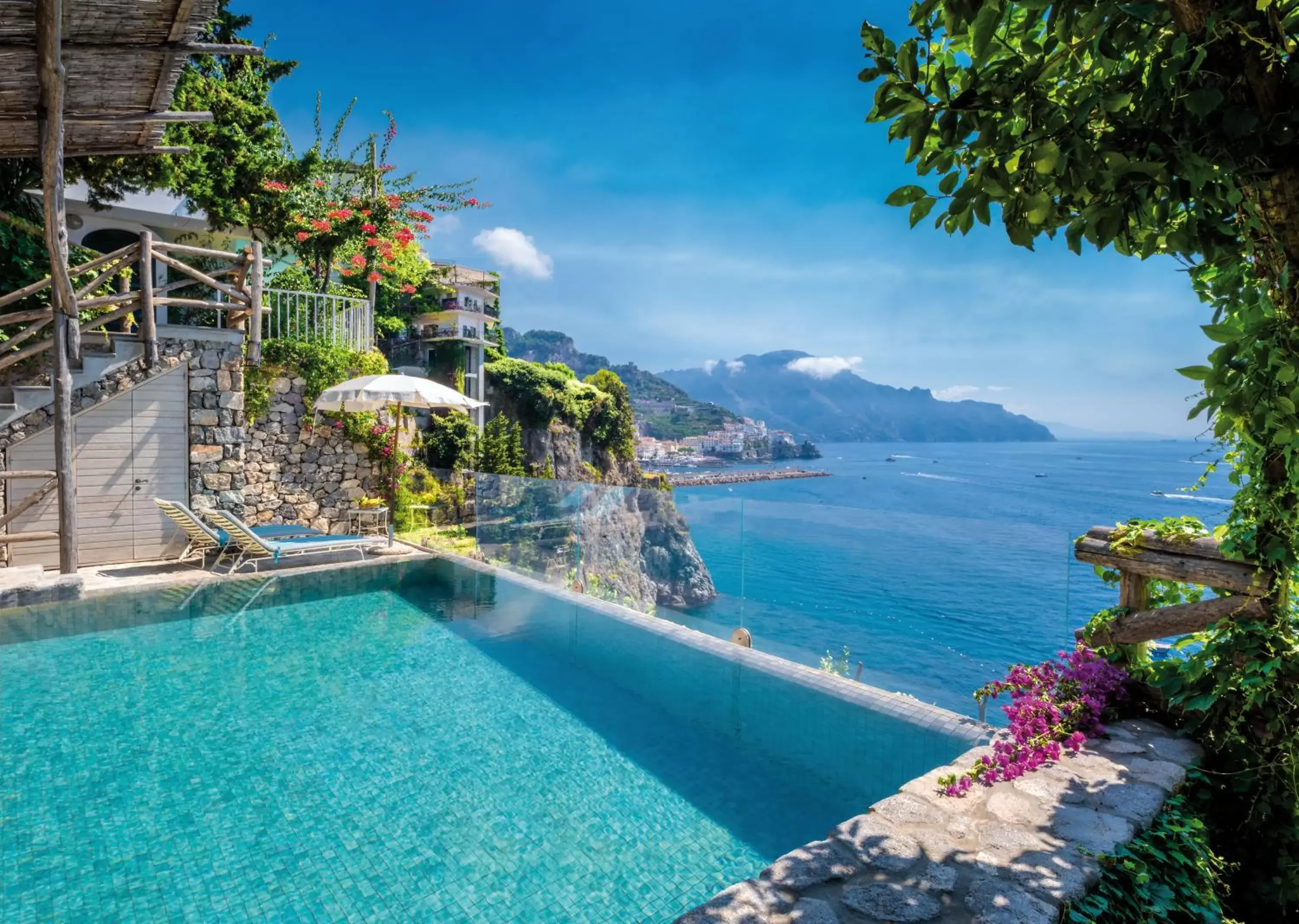 Swimming pool in Hotel Santa Caterina