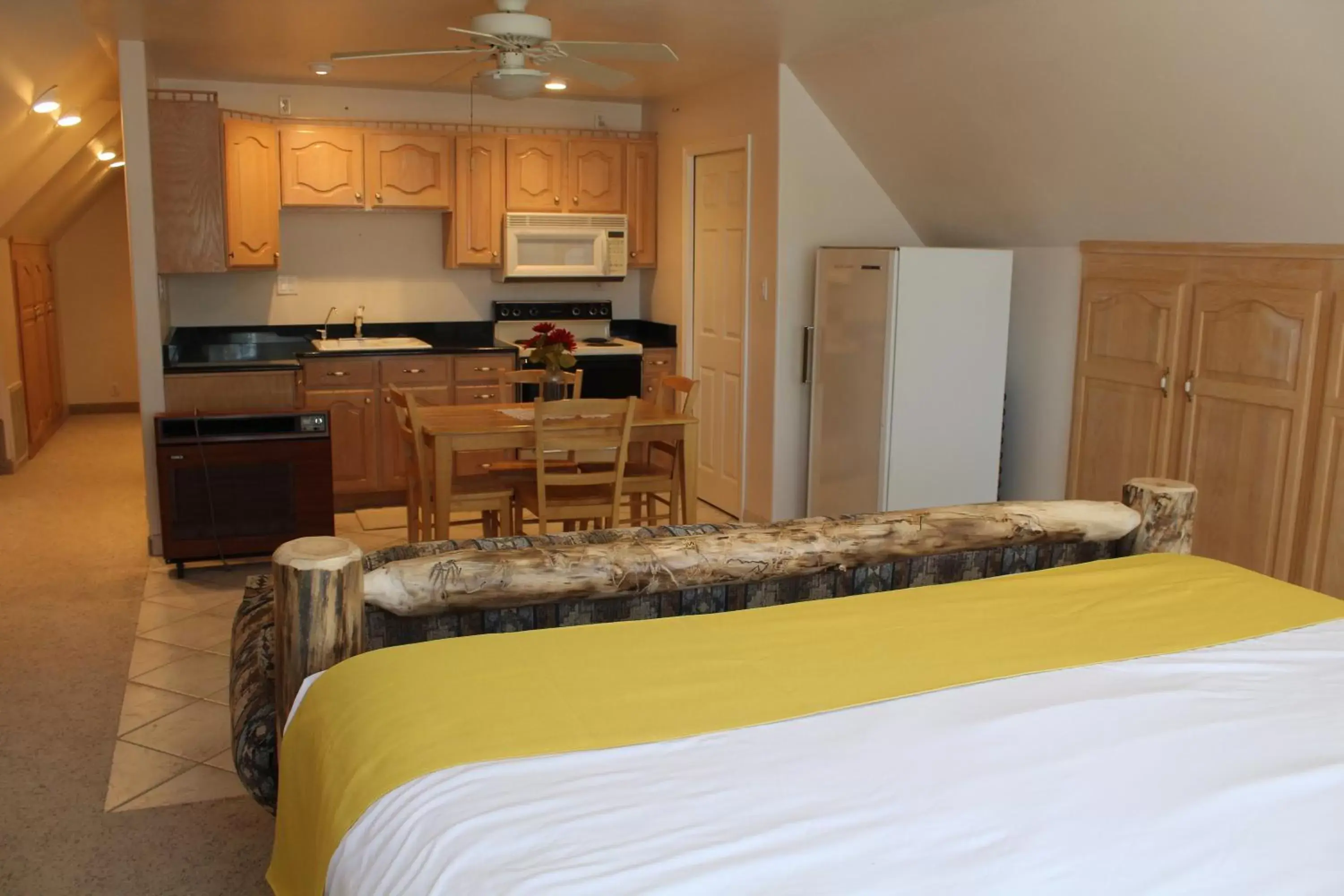 One-Bedroom Apartment in Swallow Cove