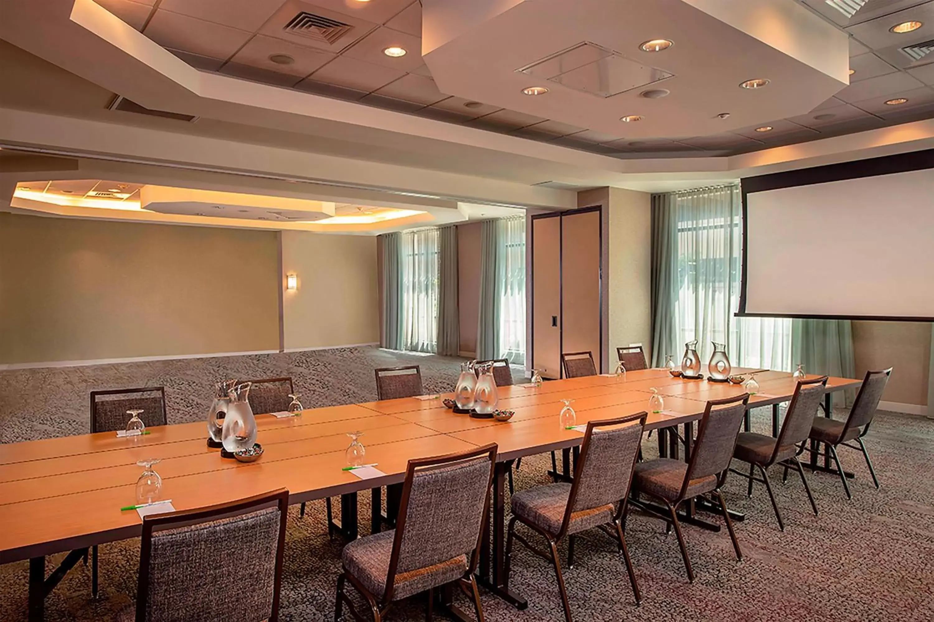 Meeting/conference room in Courtyard by Marriott Gaithersburg Washingtonian Center