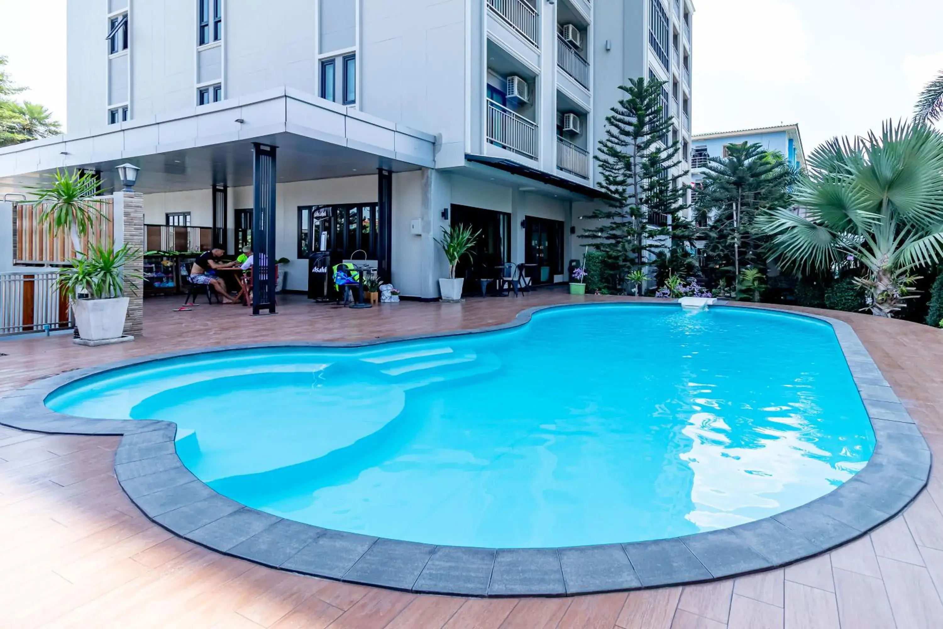 Swimming Pool in Silver Gold Garden, Suvarnabhumi Airport