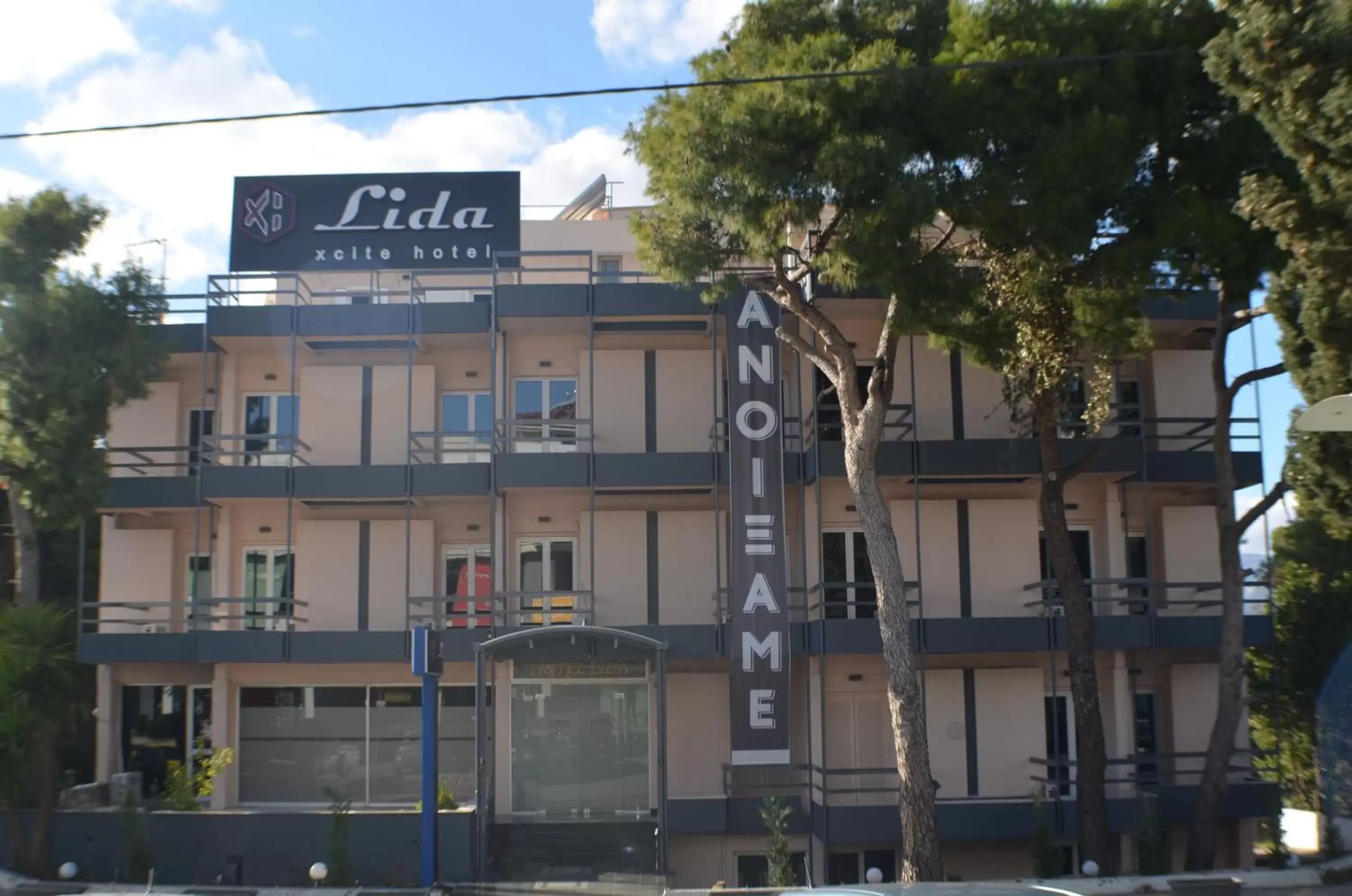 Property Building in Lida Hotel