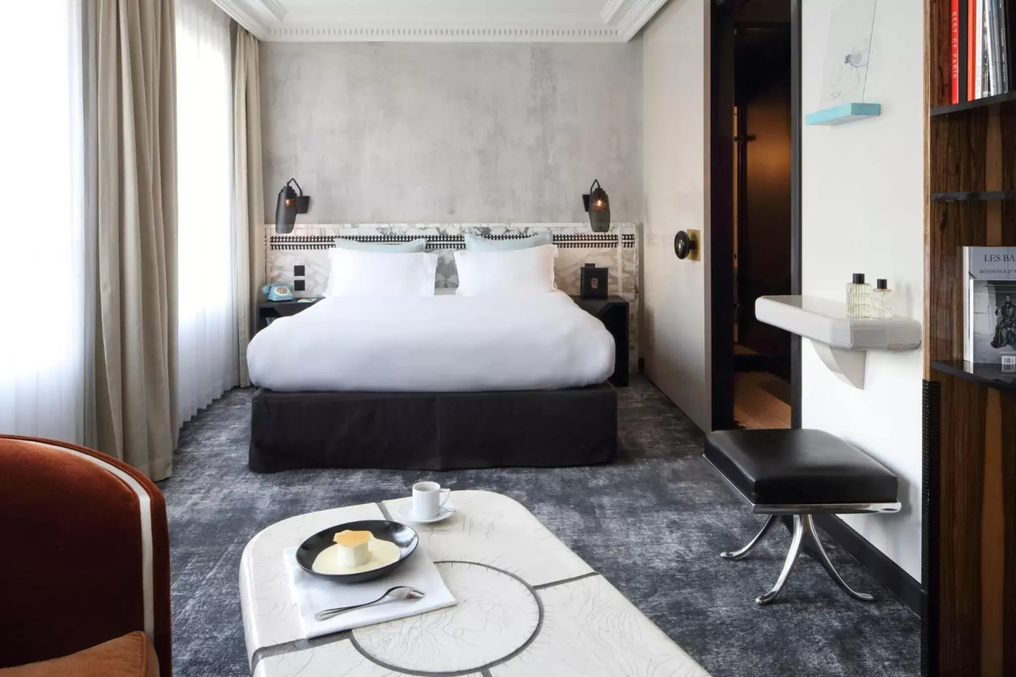 Bedroom, Bed in Hotel Les Bains Paris