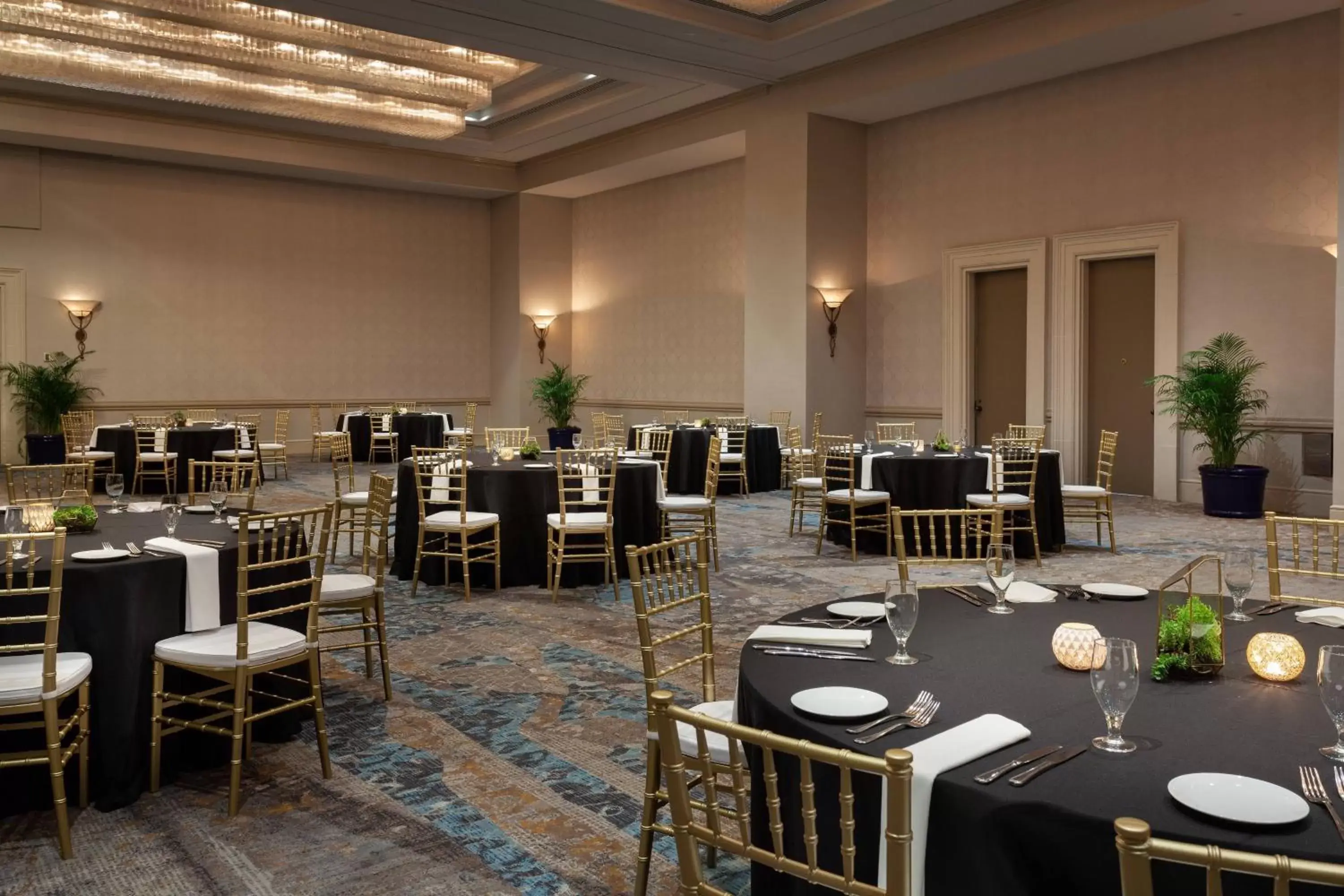 Meeting/conference room, Restaurant/Places to Eat in Marriott Hilton Head Resort & Spa