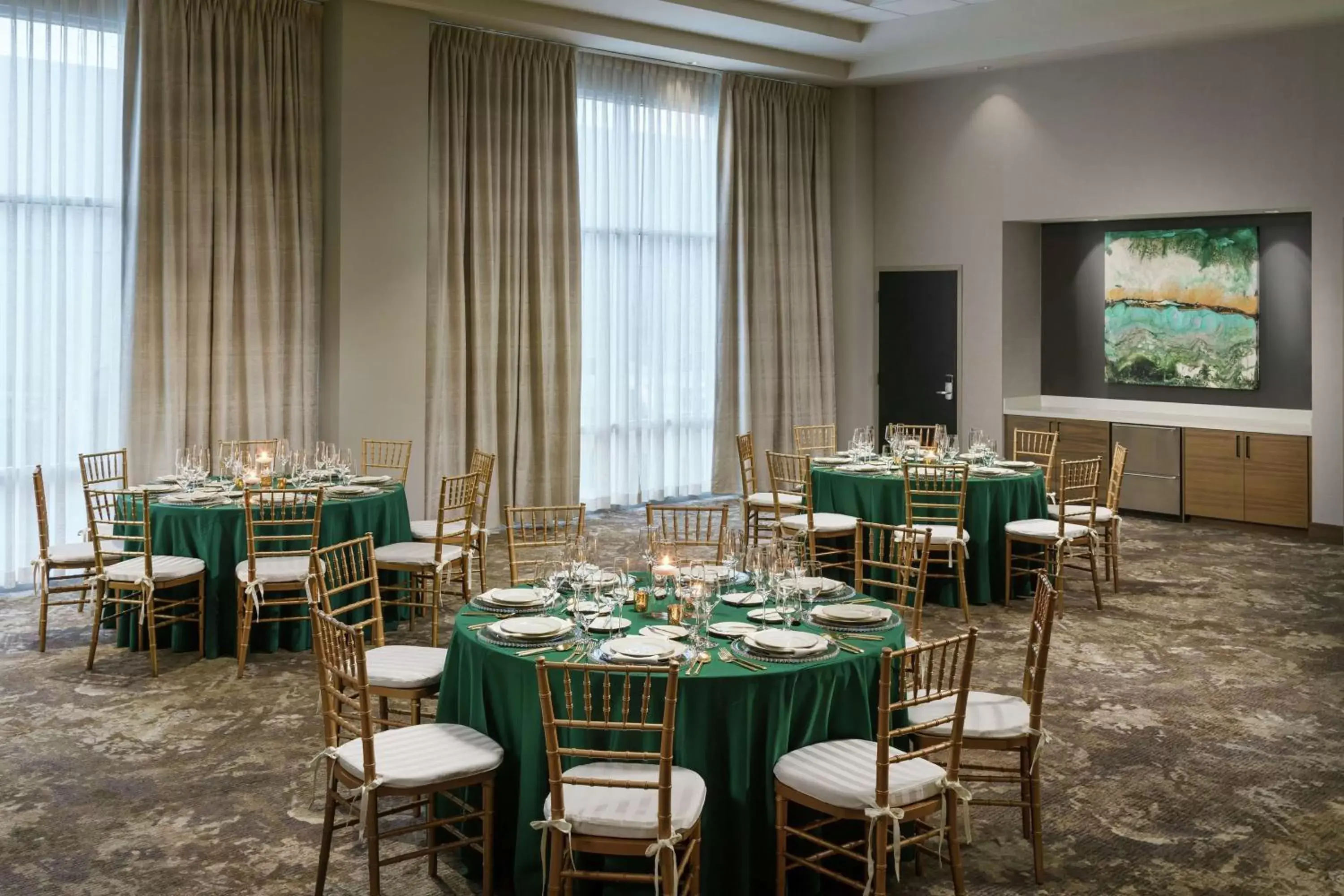 Meeting/conference room, Restaurant/Places to Eat in Hilton Garden Inn Sunnyvale