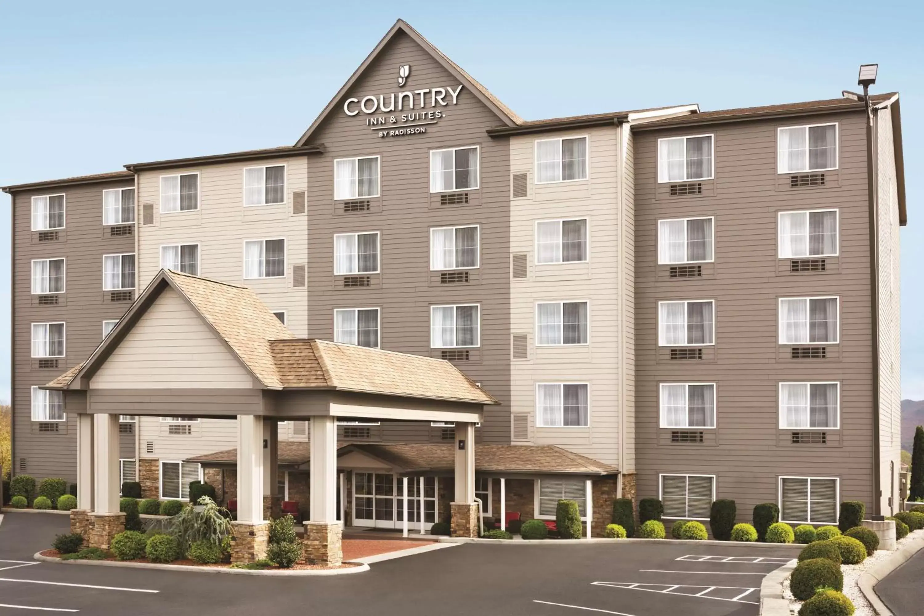 Property building in Country Inn & Suites by Radisson, Wytheville, VA