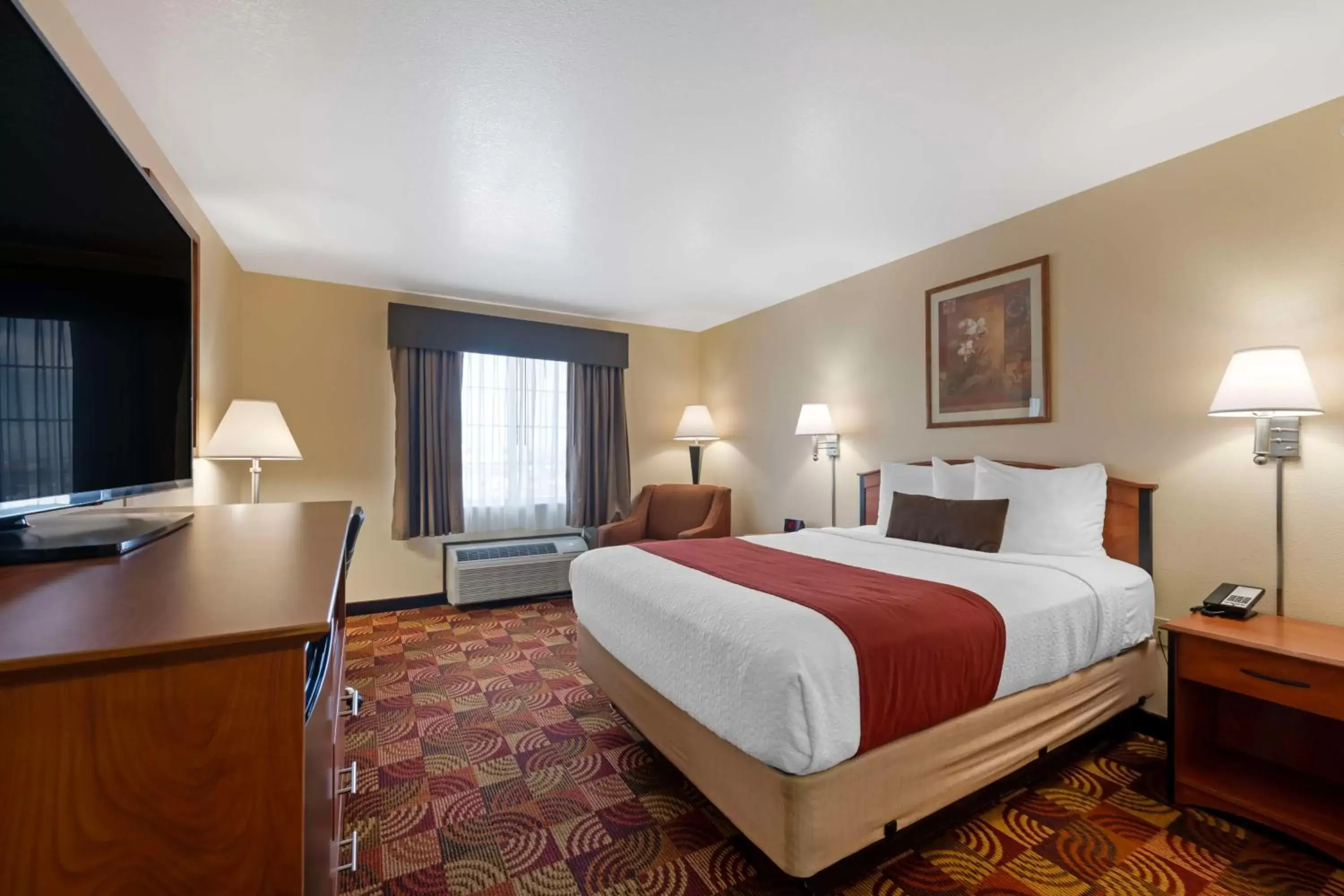 Bedroom in Best Western Laramie Inn & Suites