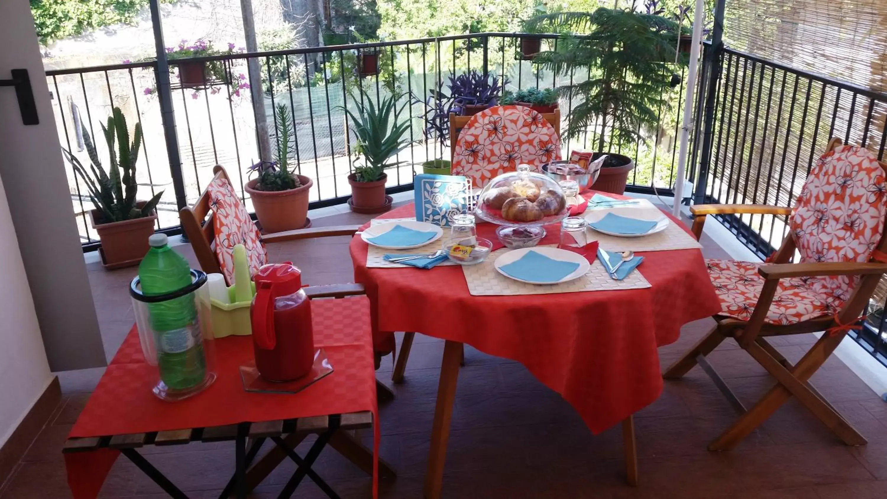 Balcony/Terrace, Restaurant/Places to Eat in Tortugas B&B