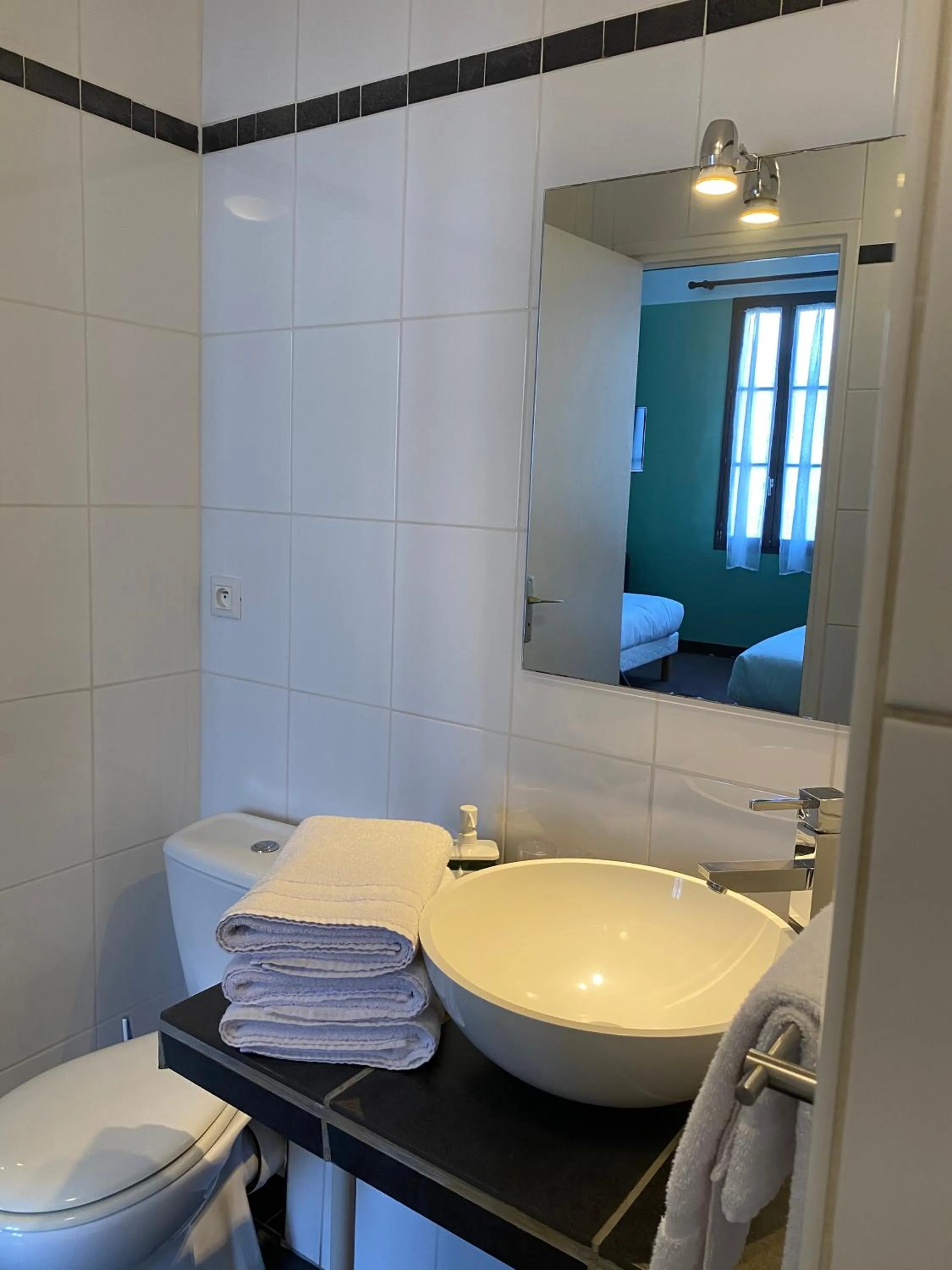 Bathroom in Hotel Colbert