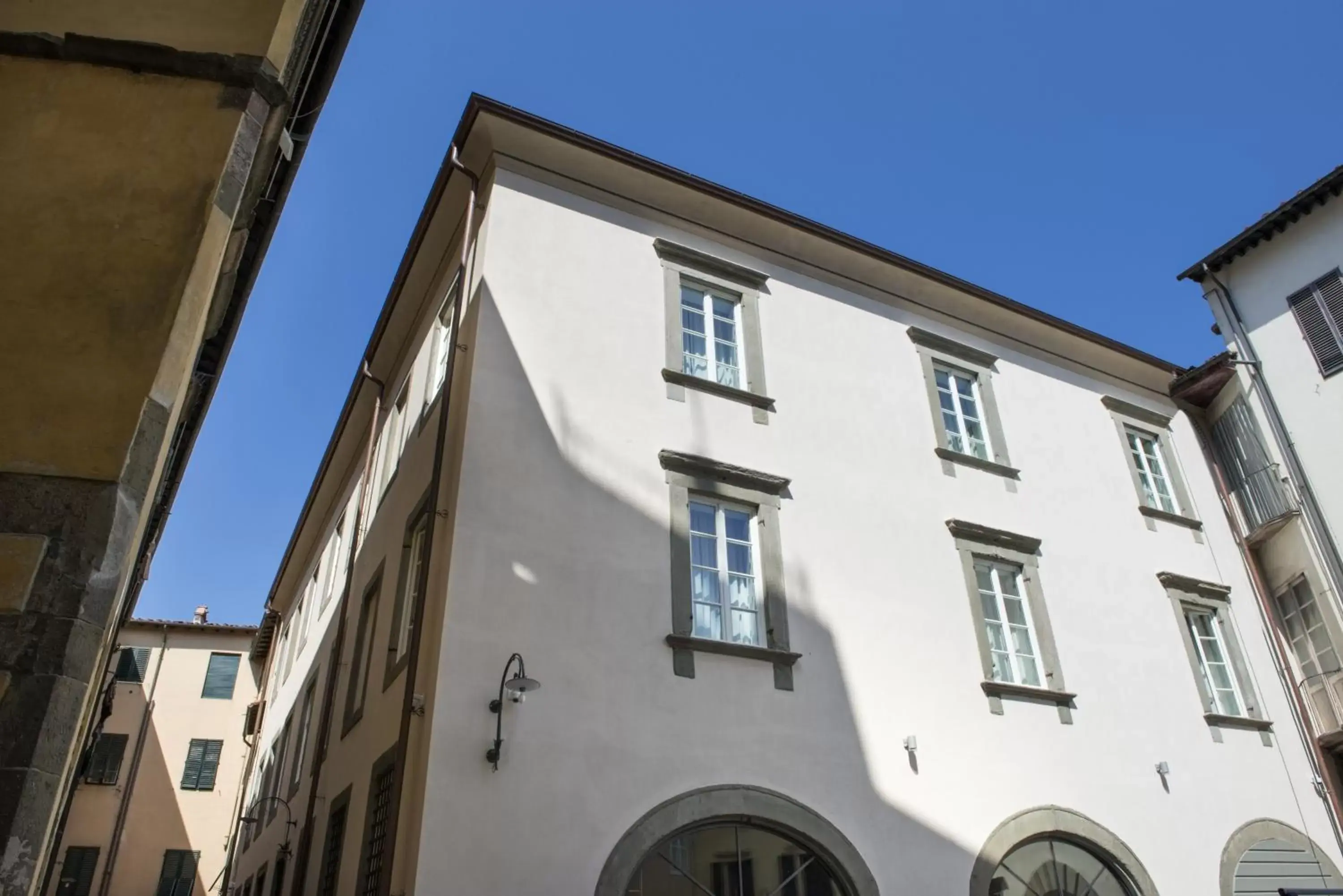 Property Building in Palazzo Dipinto