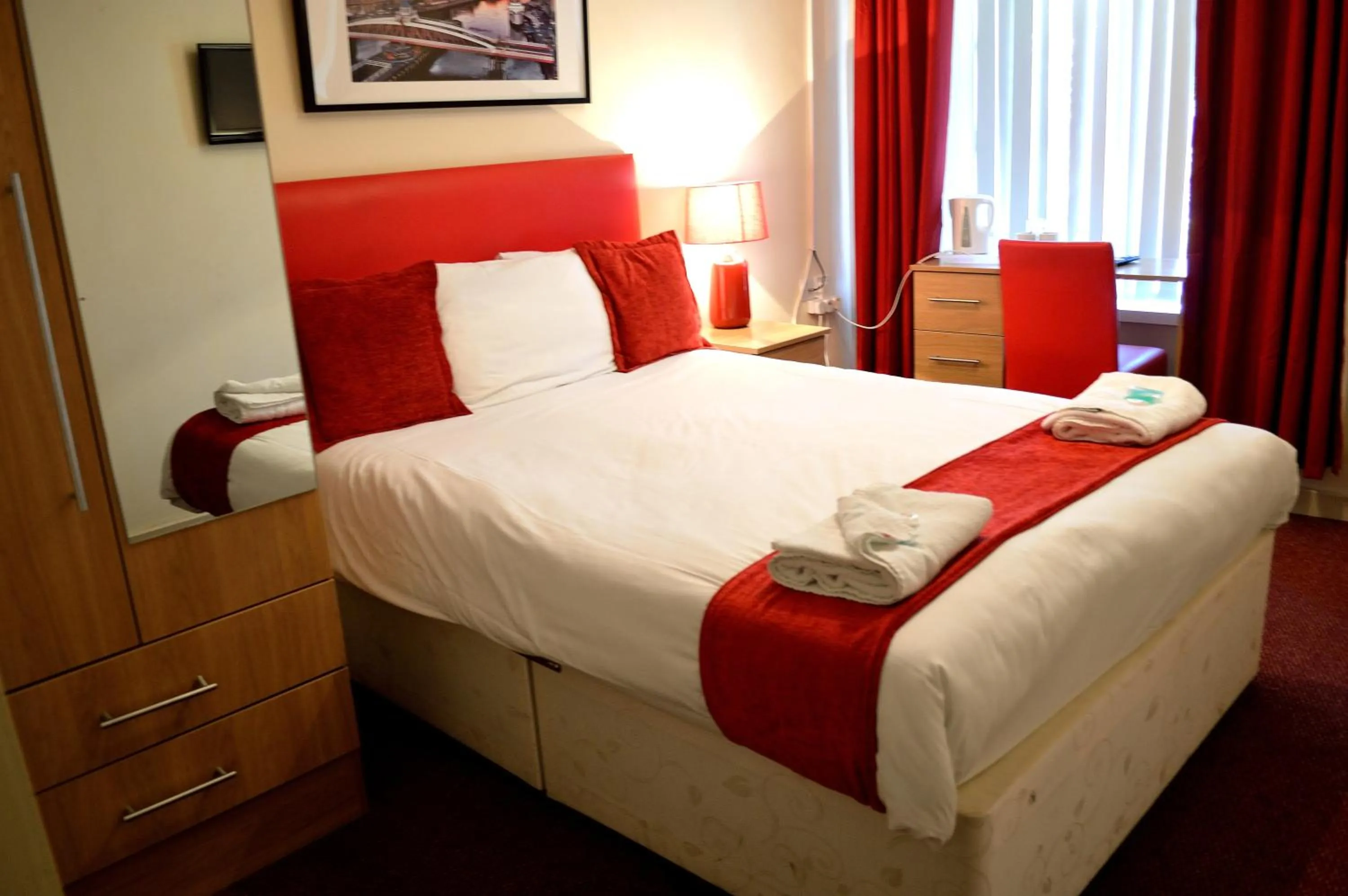 Bedroom, Bed in Hotel Express Newcastle Gateshead