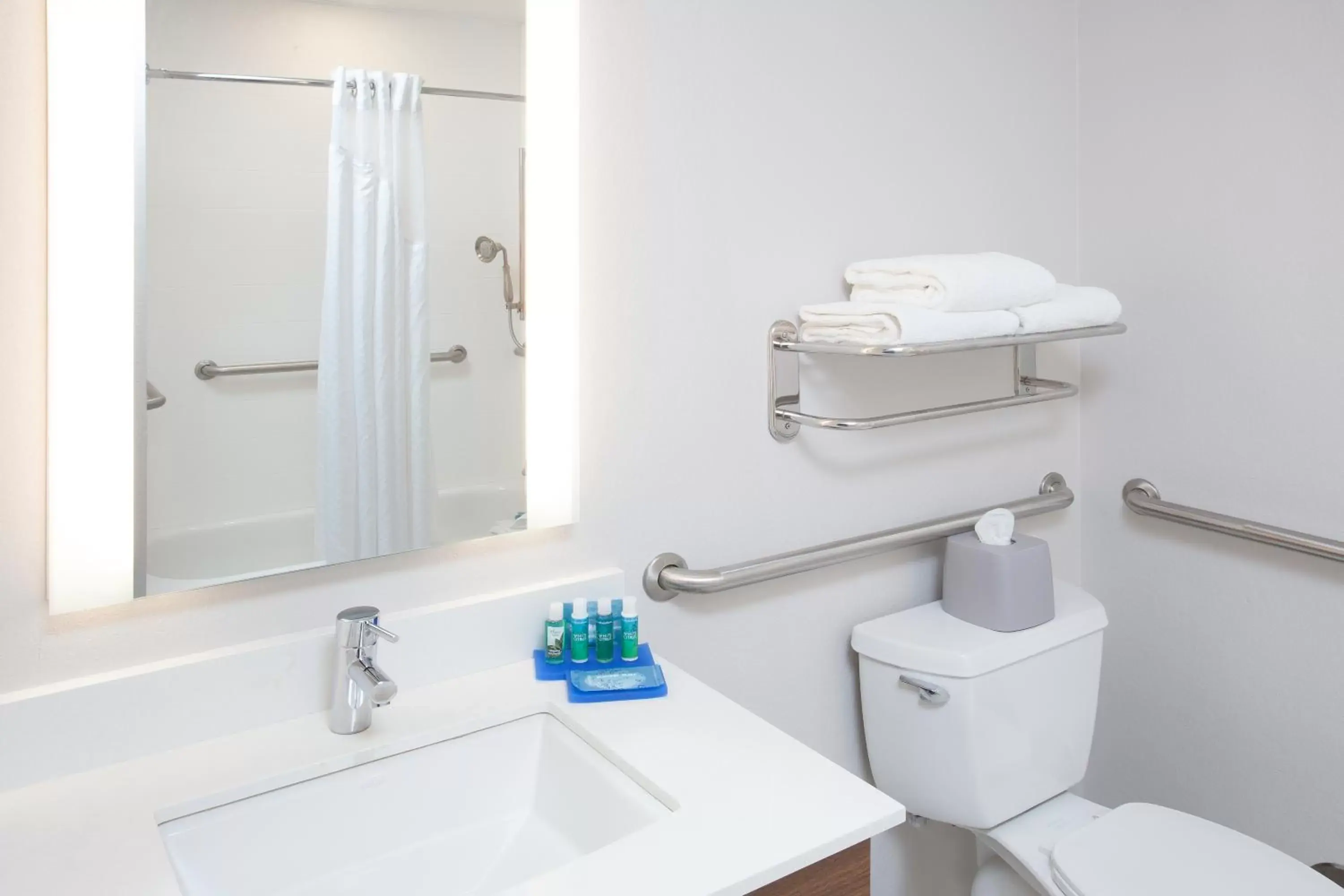 Bathroom in Holiday Inn Express Haskell-Wayne Area, an IHG Hotel