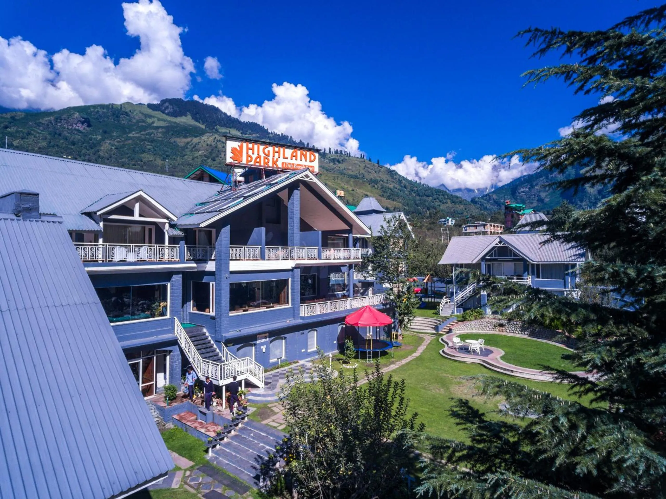 Property building in The Highland Park - A Truly River side Resort