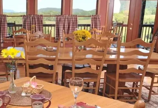 Dining area, Restaurant/Places to Eat in Berry Springs Lodge