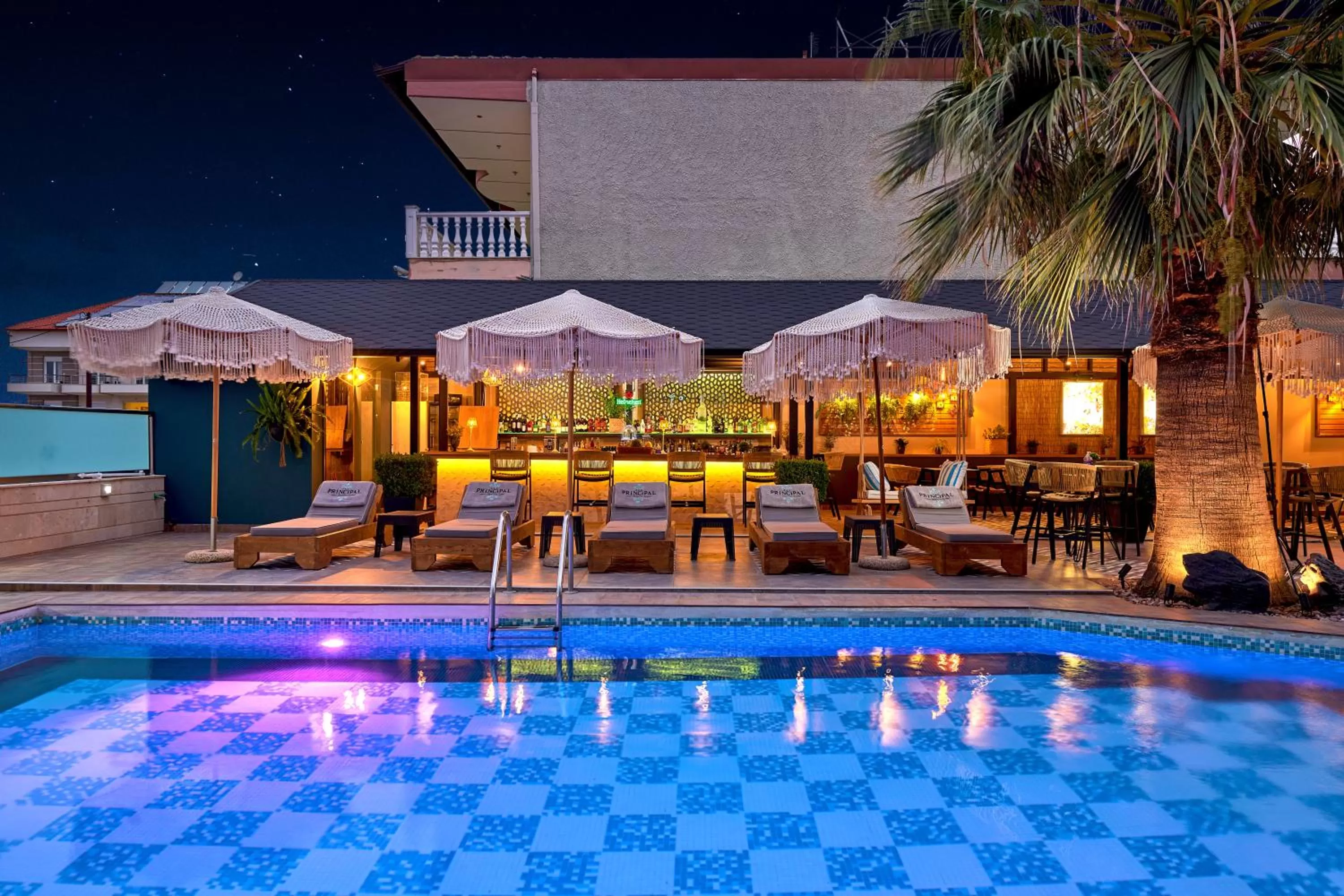 Swimming pool in Principal New Leisure Hotel