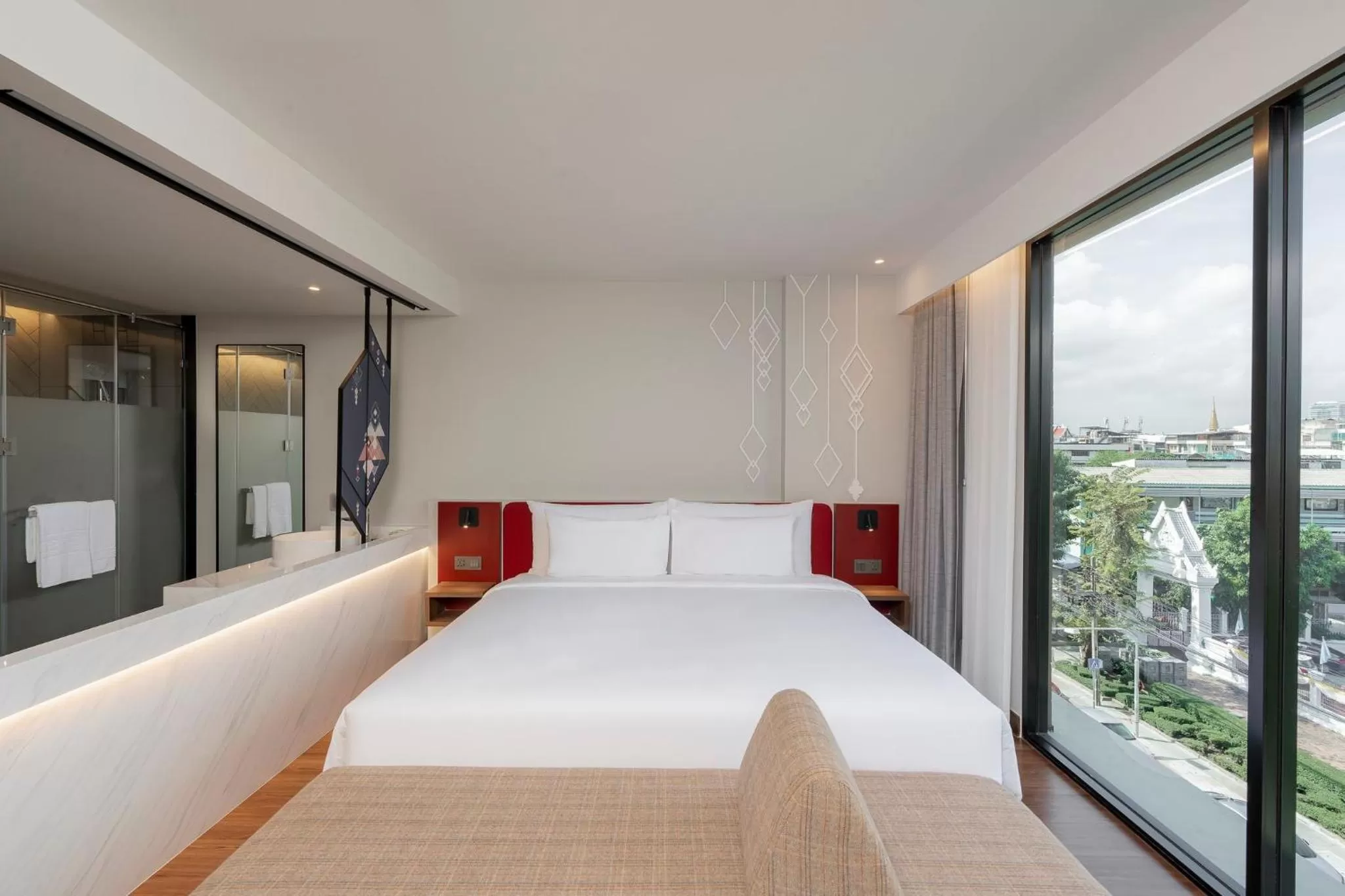 Photo of the whole room, Bed in Centara Life Hotel Bangkok Phra Nakhon