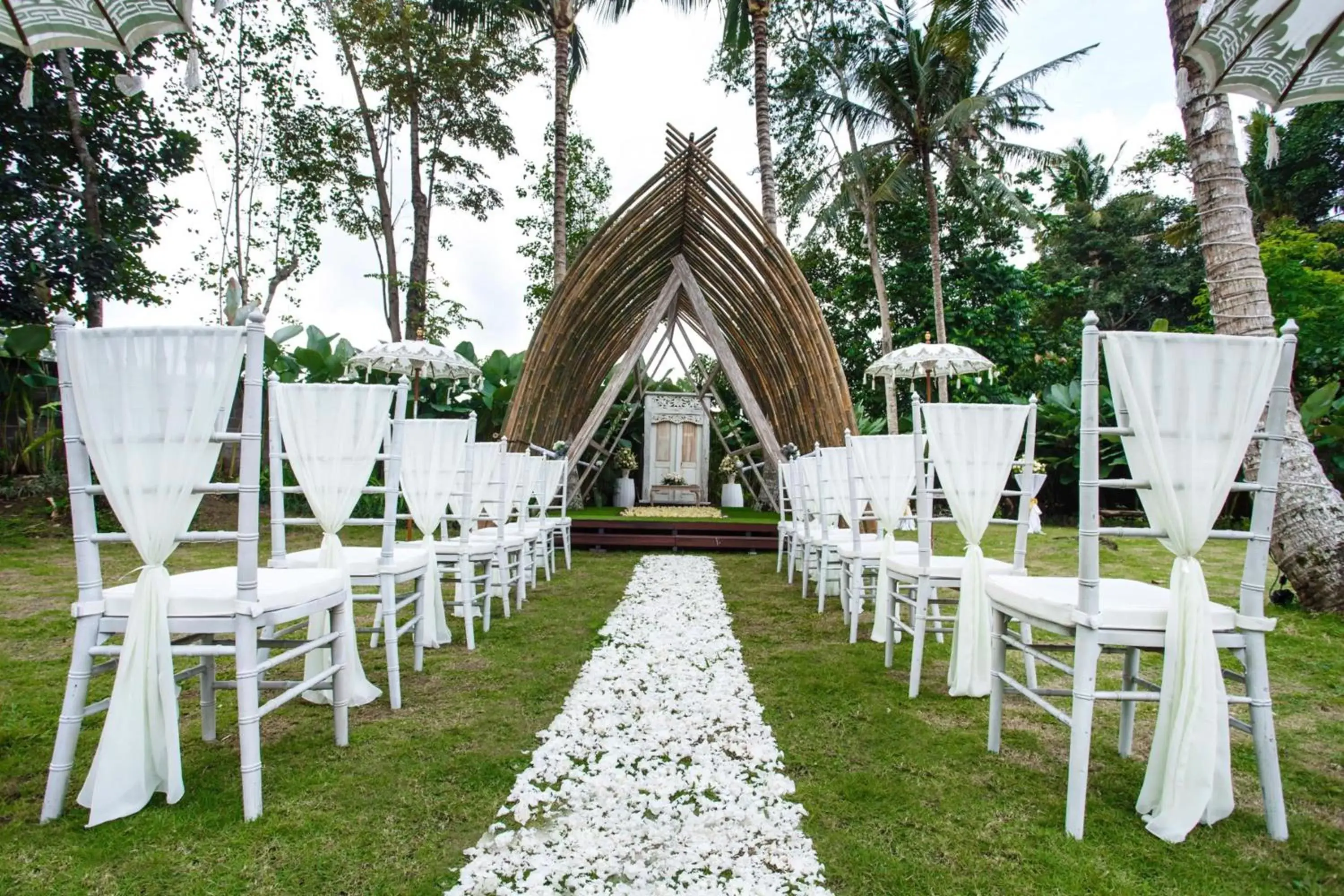 Garden, Banquet Facilities in Ubud Raya Villa