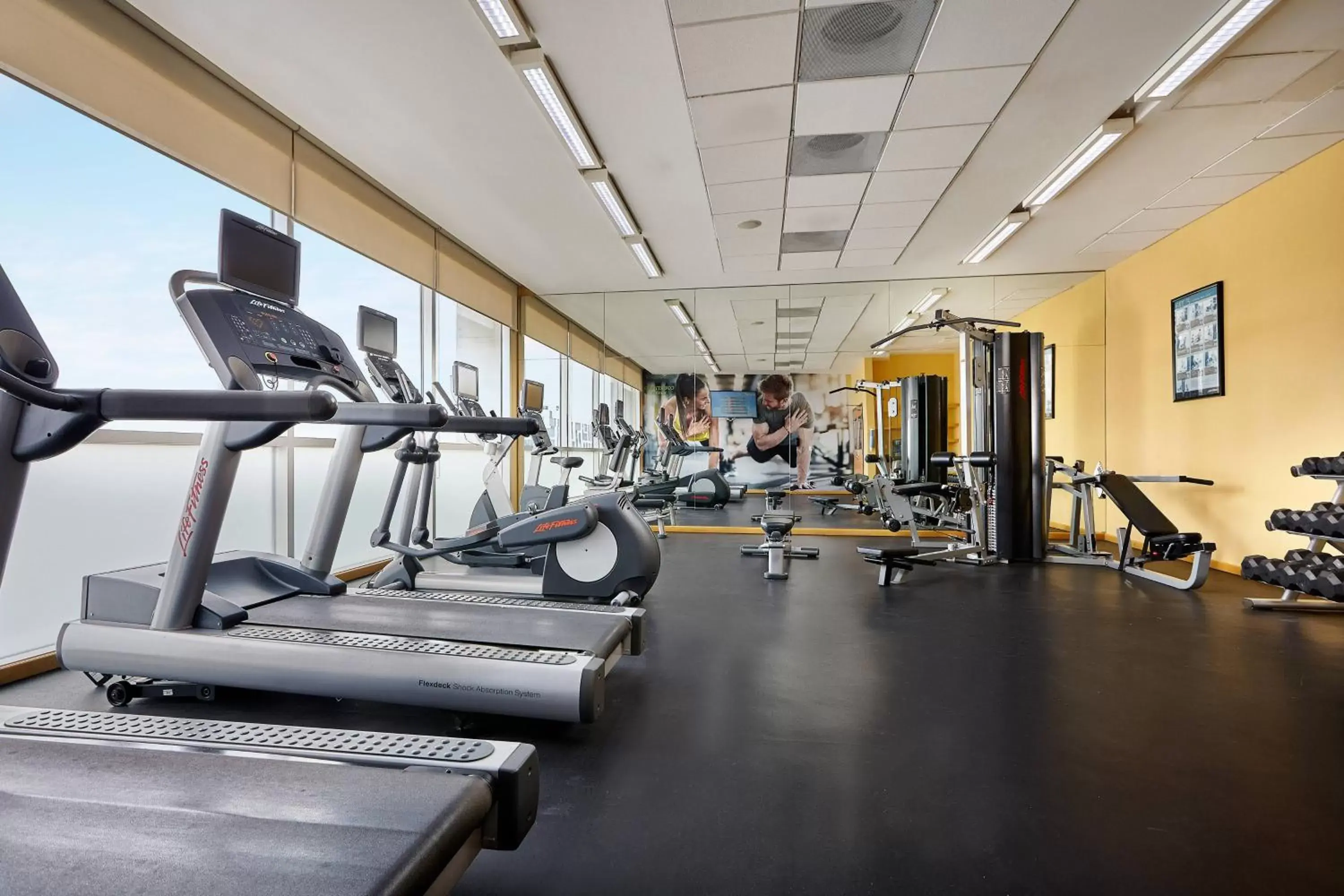 Fitness centre/facilities, Fitness Center/Facilities in Courtyard by Marriott Leon at The Poliforum