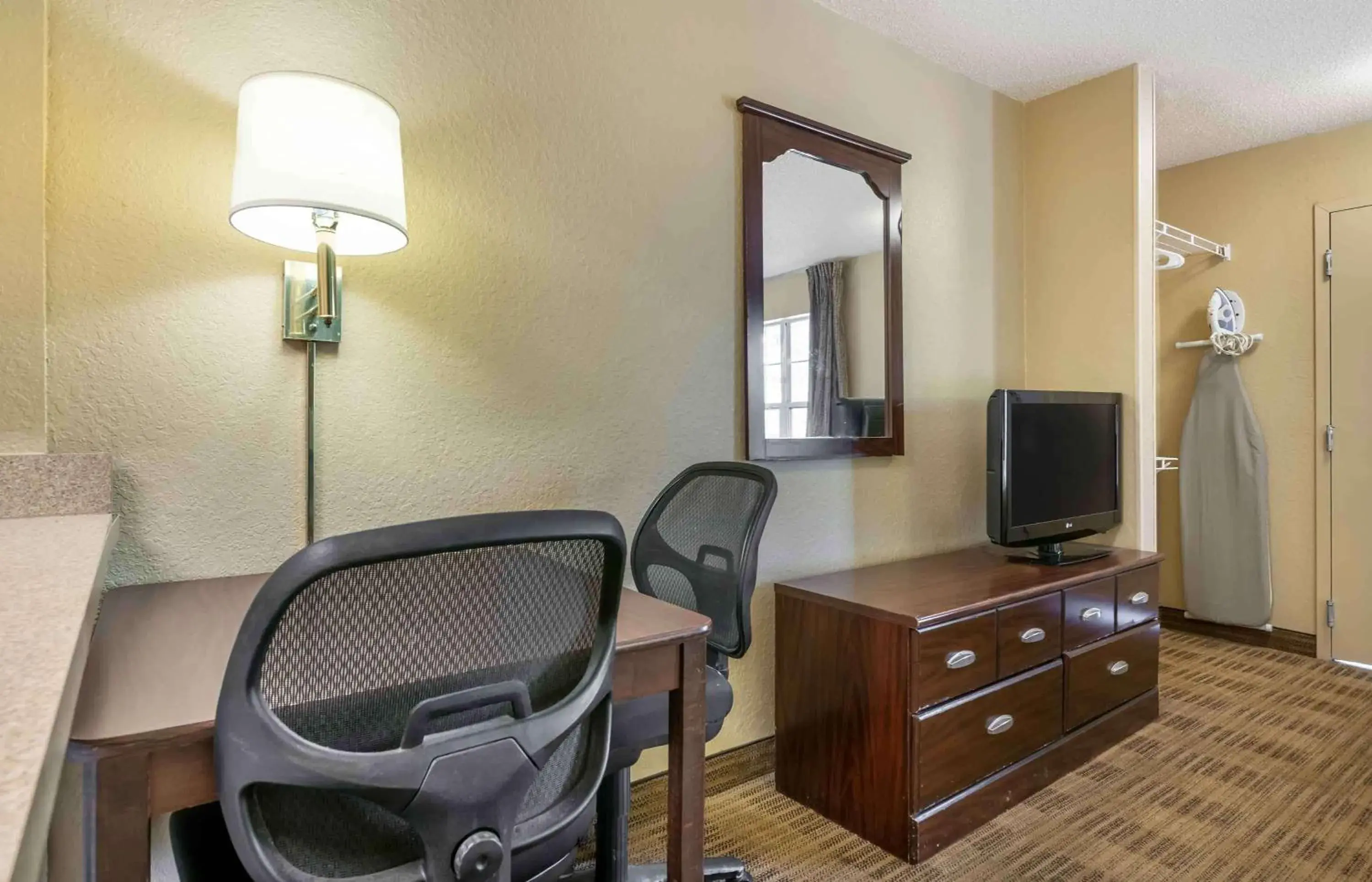 Bedroom, Seating Area in Extended Stay America Suites - Gainesville - I-75