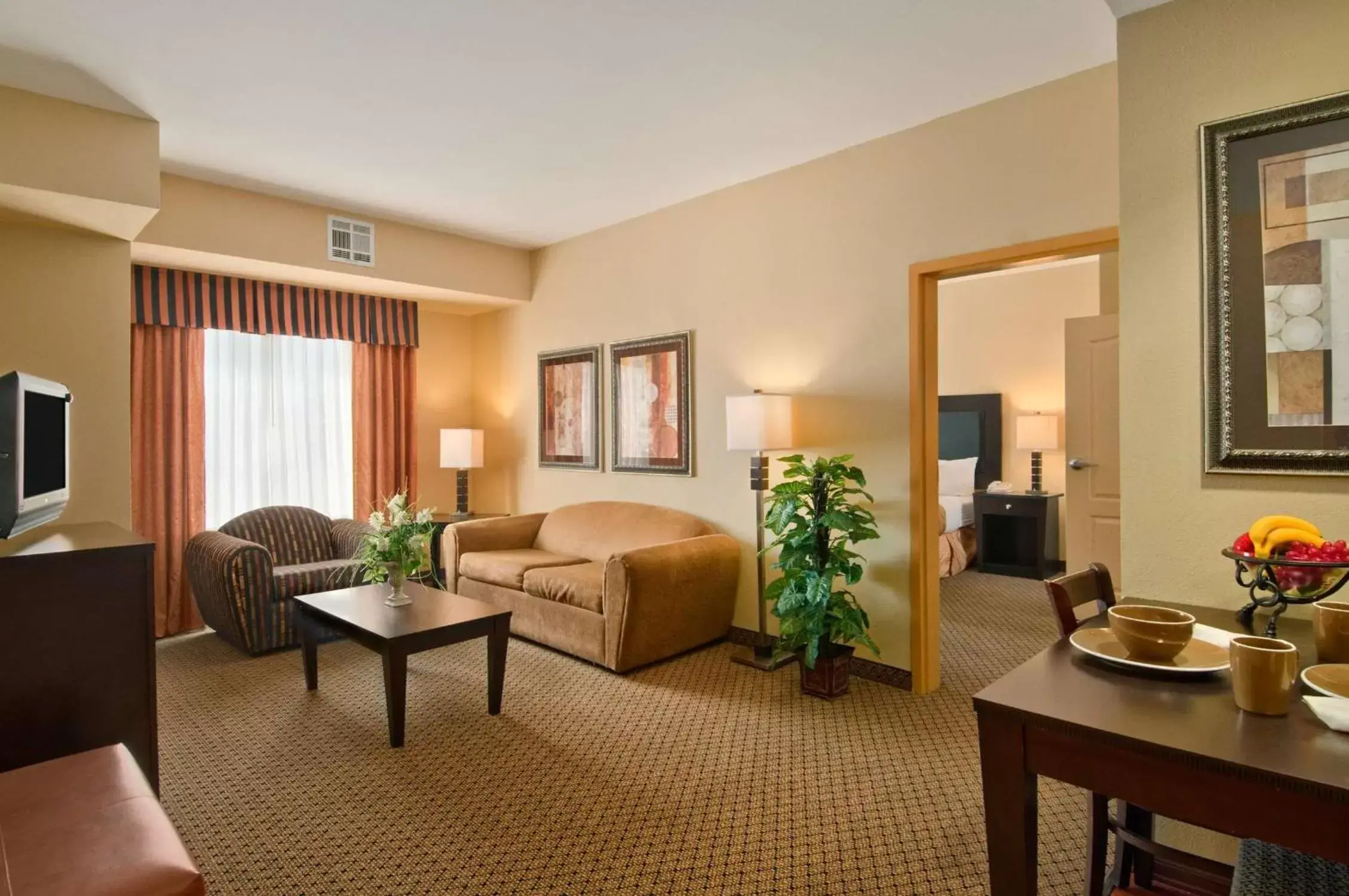 Living room, Seating Area in Homewood Suites by Hilton Tulsa-South