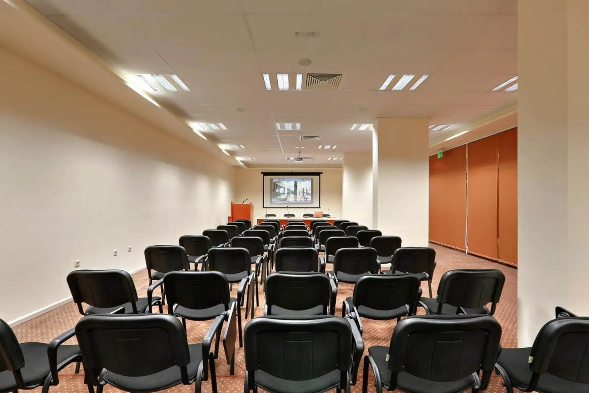 Meeting/conference room in Apart Hotel Golden Line