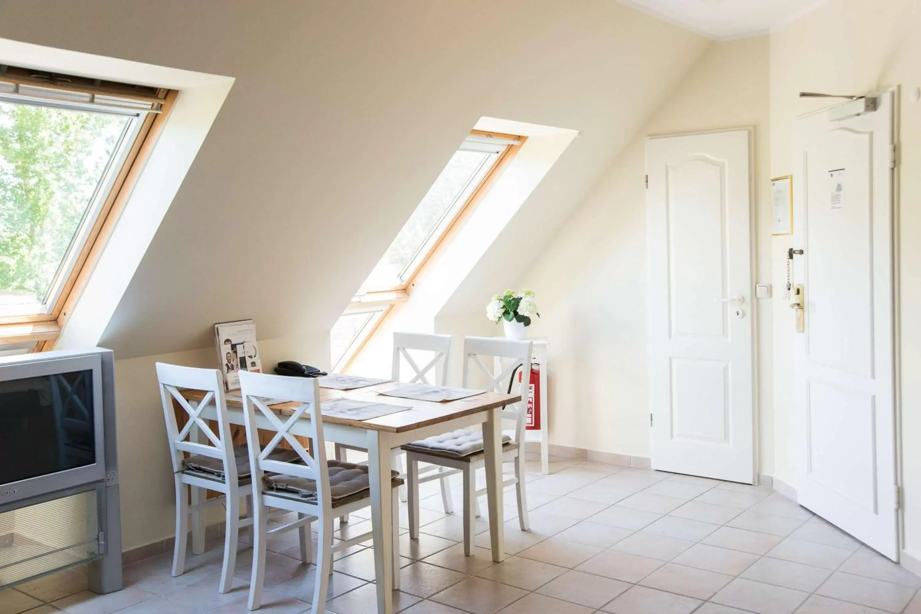 Photo of the whole room, Dining Area in Seehotel Frankenhorst - BW Signature Collection