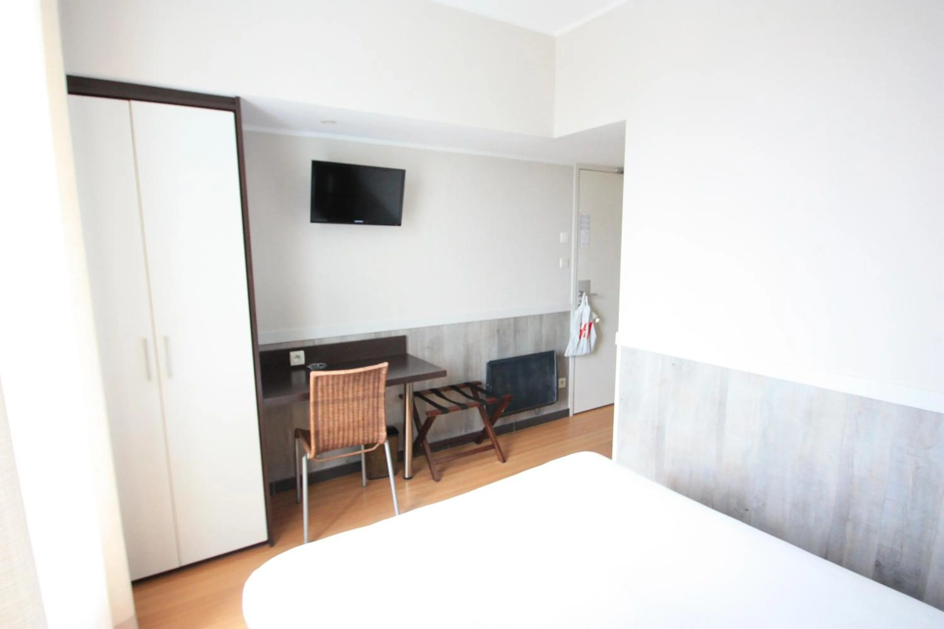 Bedroom, Bed in Hotel De La Rade