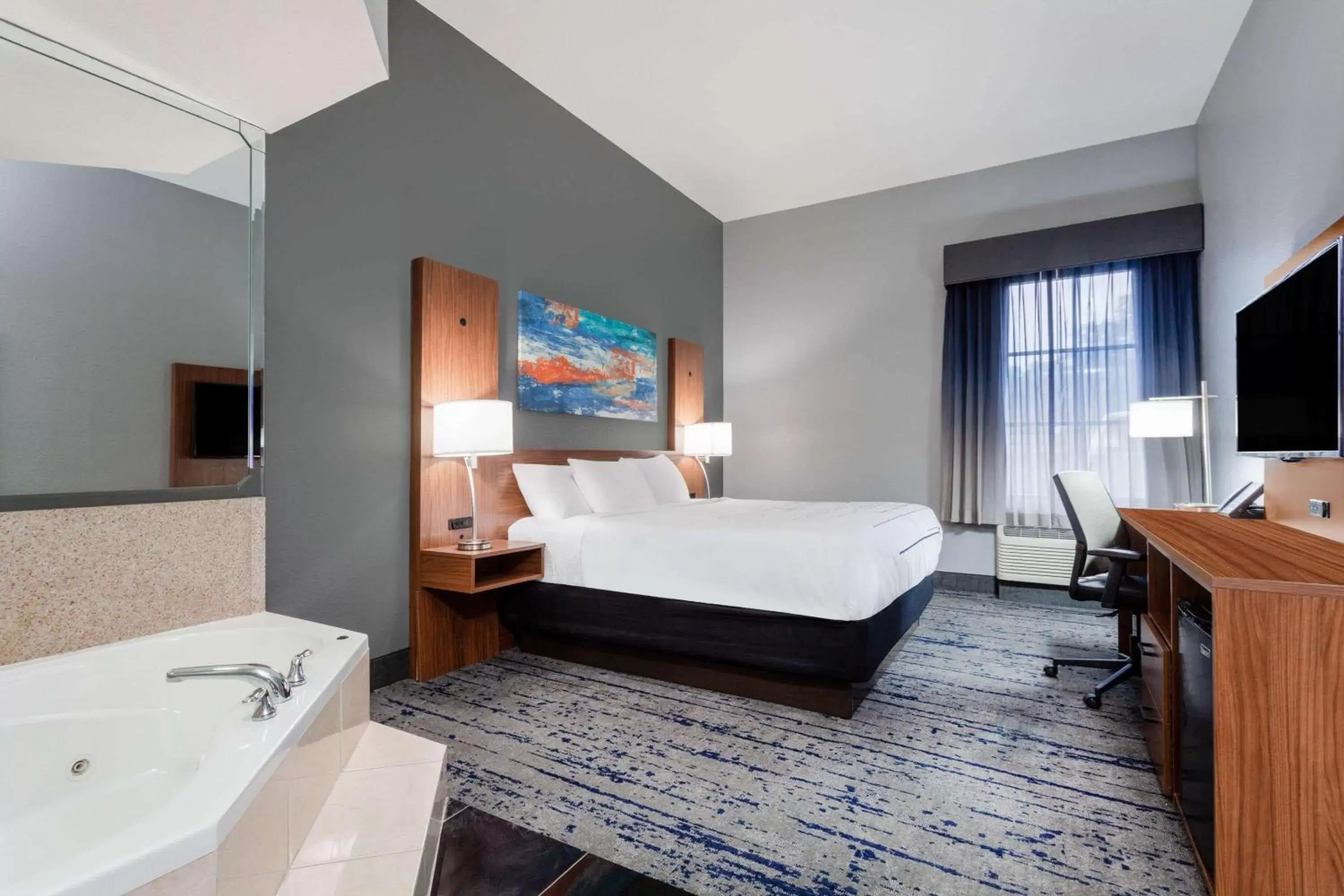 Photo of the whole room in La Quinta by Wyndham St. Petersburg Northeast *Newly Renovated